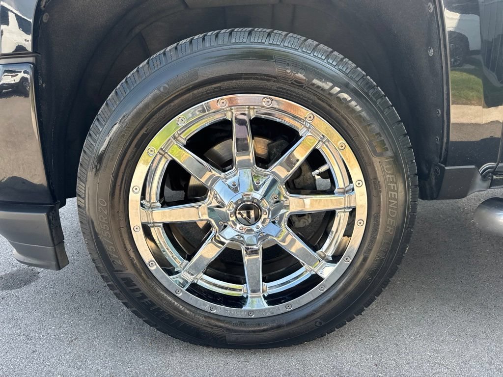 Used 2018 Chevrolet Silverado 1500 Custom w/ Custom Value Package AWD/4WD image 27