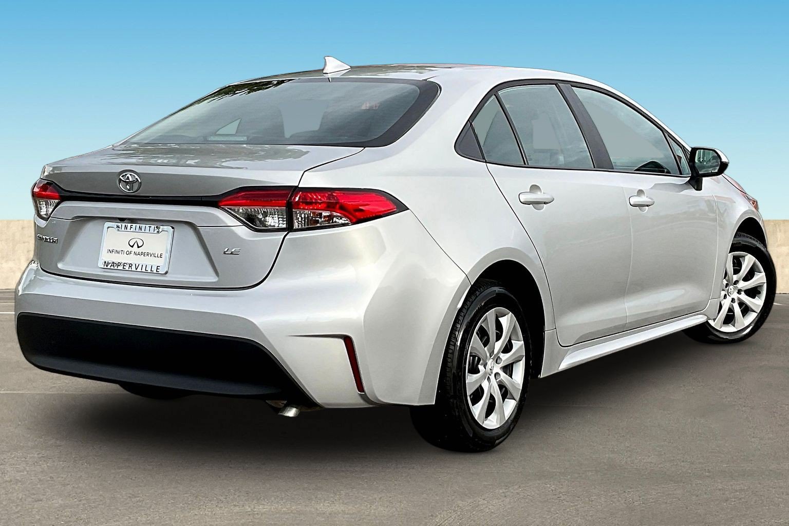 Used 2026 Toyota Corolla LE FWD image 5