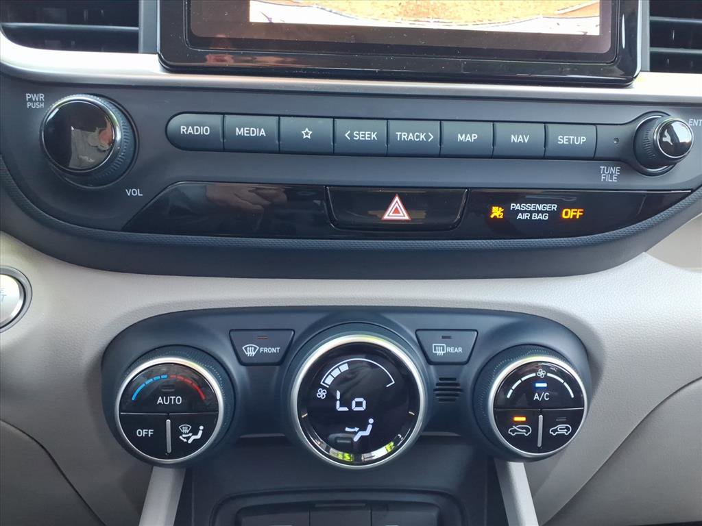 Certified 2025 Hyundai Venue Limited image 22