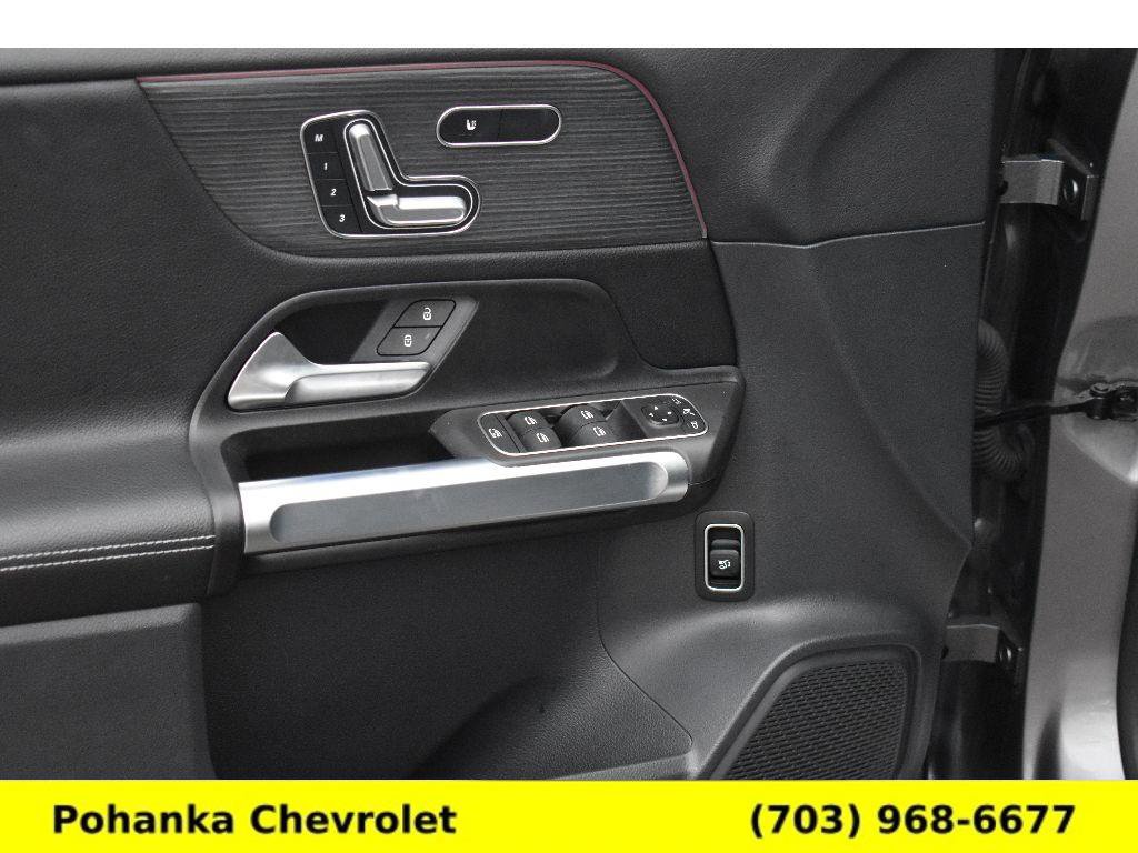 Used 2023 Mercedes-Benz GLB 250 4MATIC image 33