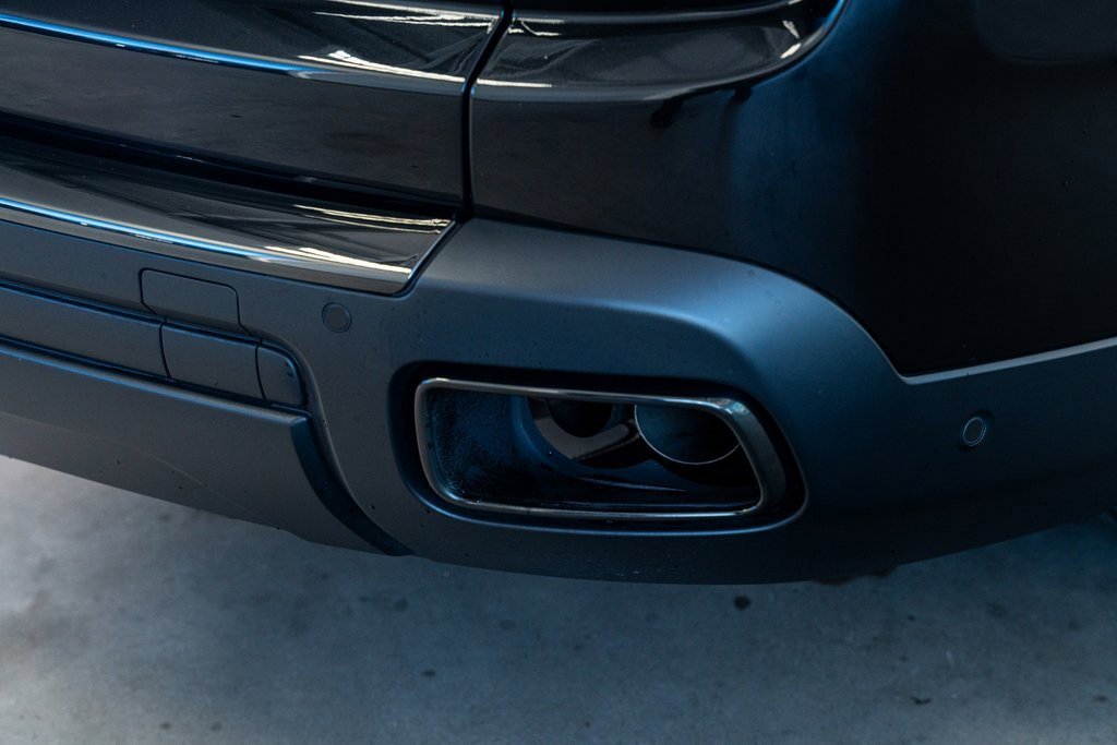 Used 2022 Rolls-Royce Cullinan Black Badge image 29