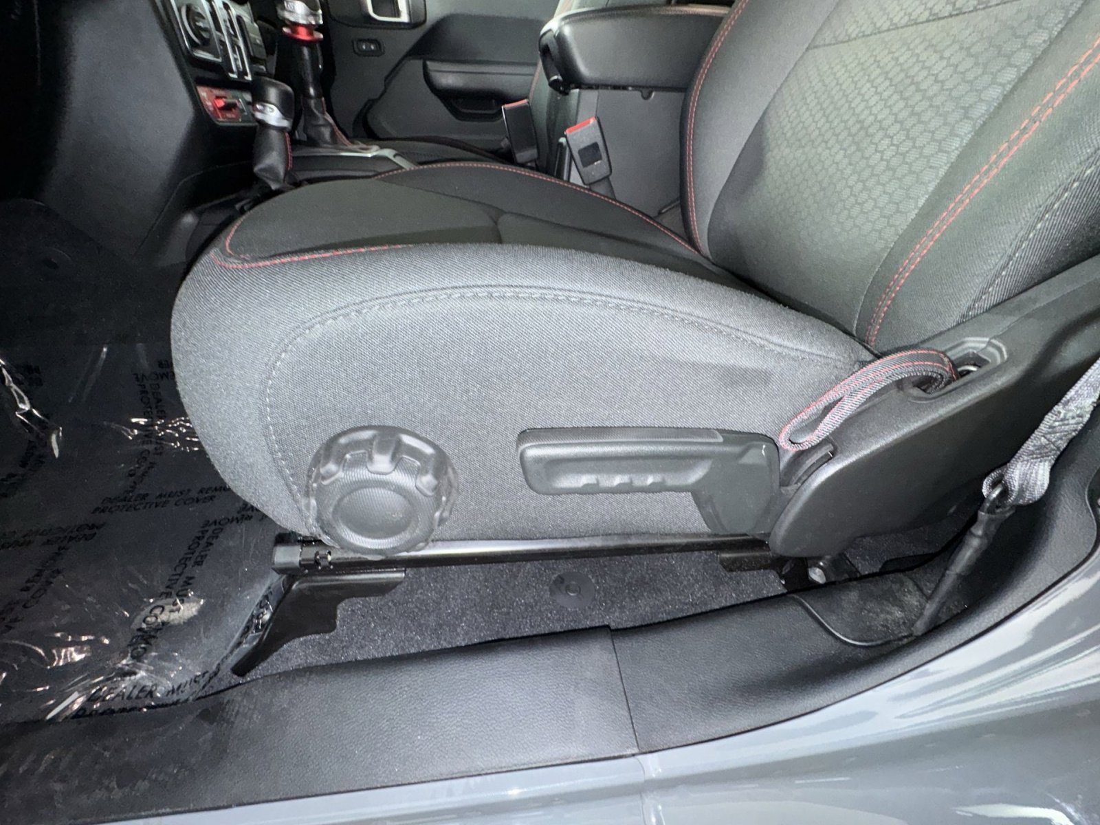 Used 2019 Jeep Wrangler Unlimited Rubicon w/ Dual Top Group AWD/4WD image 14