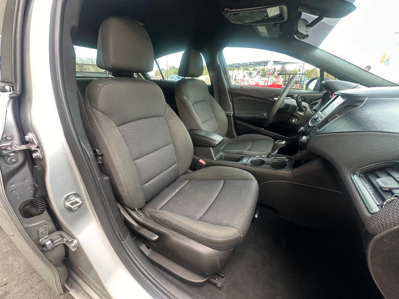 Used 2016 Chevrolet Cruze LT image 8