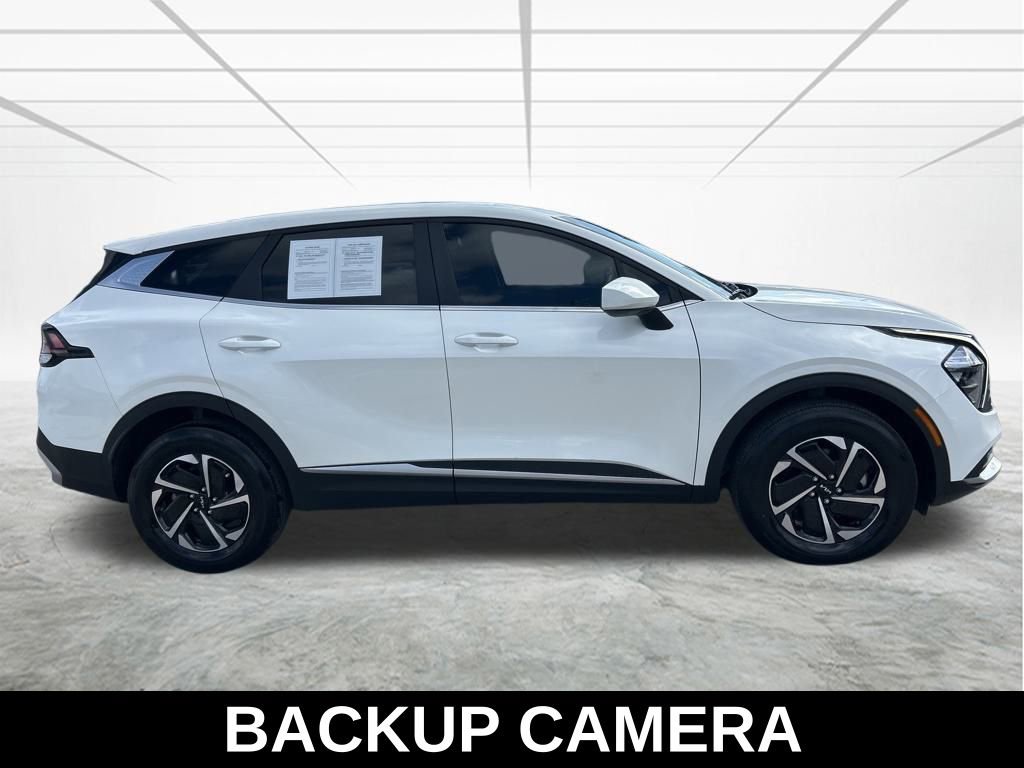 Used 2023 Kia Sportage LX image 4