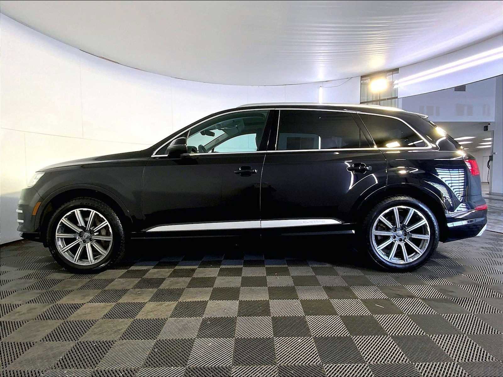 Used 2018 Audi Q7 3.0T Premium Plus AWD/4WD image 2
