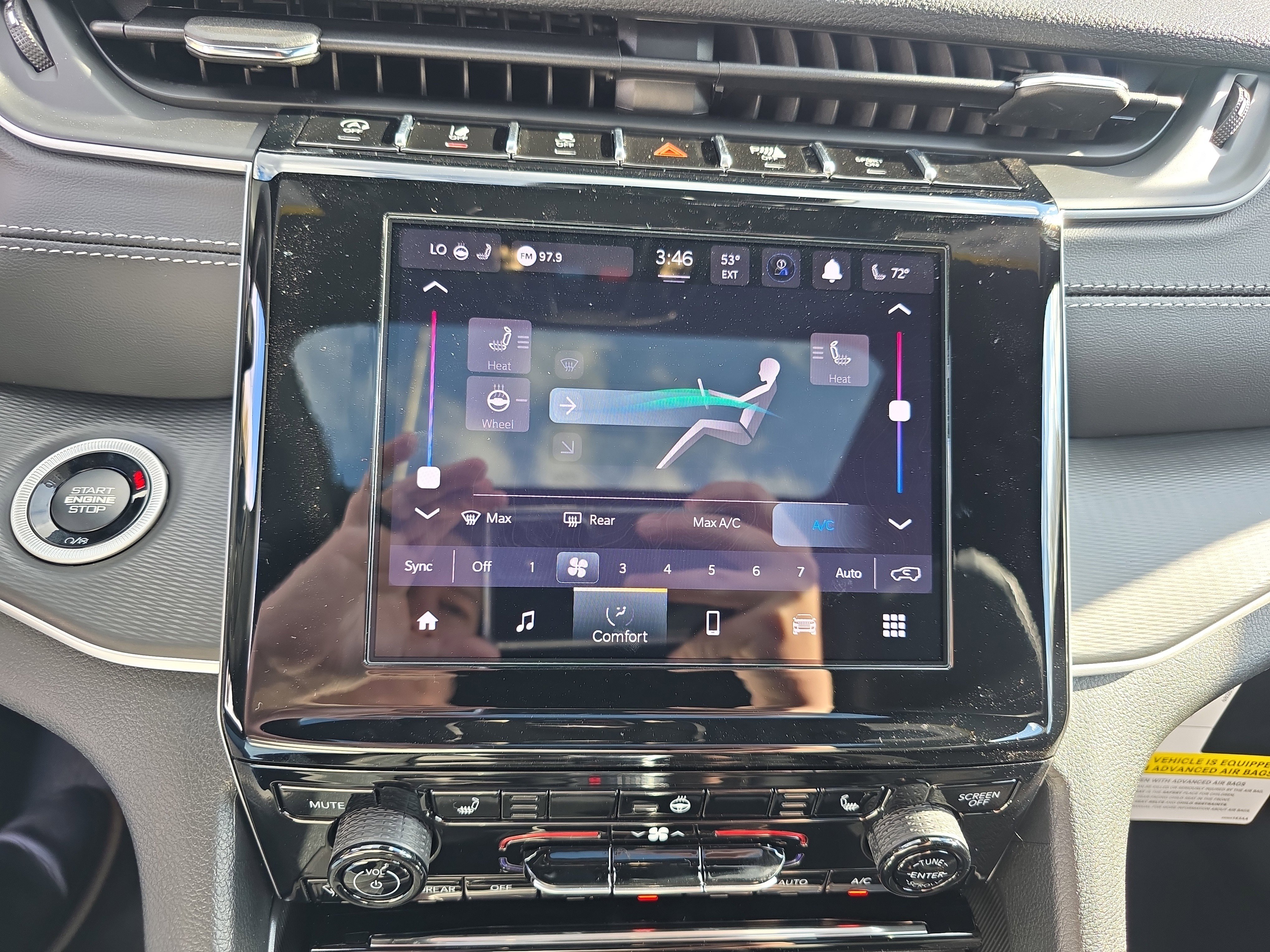 New 2025 Jeep Grand Cherokee Altitude image 5