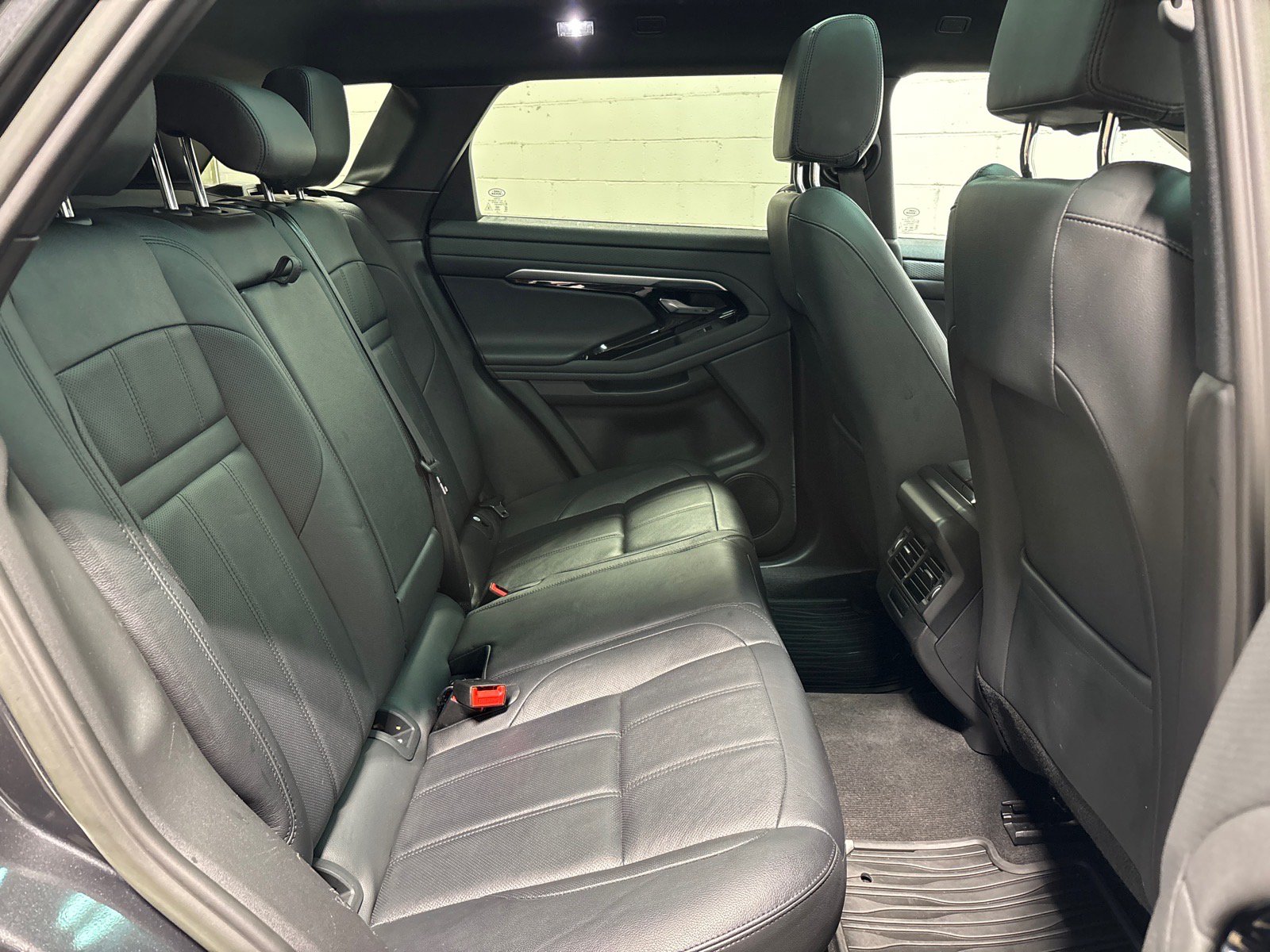 Used 2023 Land Rover Range Rover Evoque R-Dynamic S AWD/4WD image 39