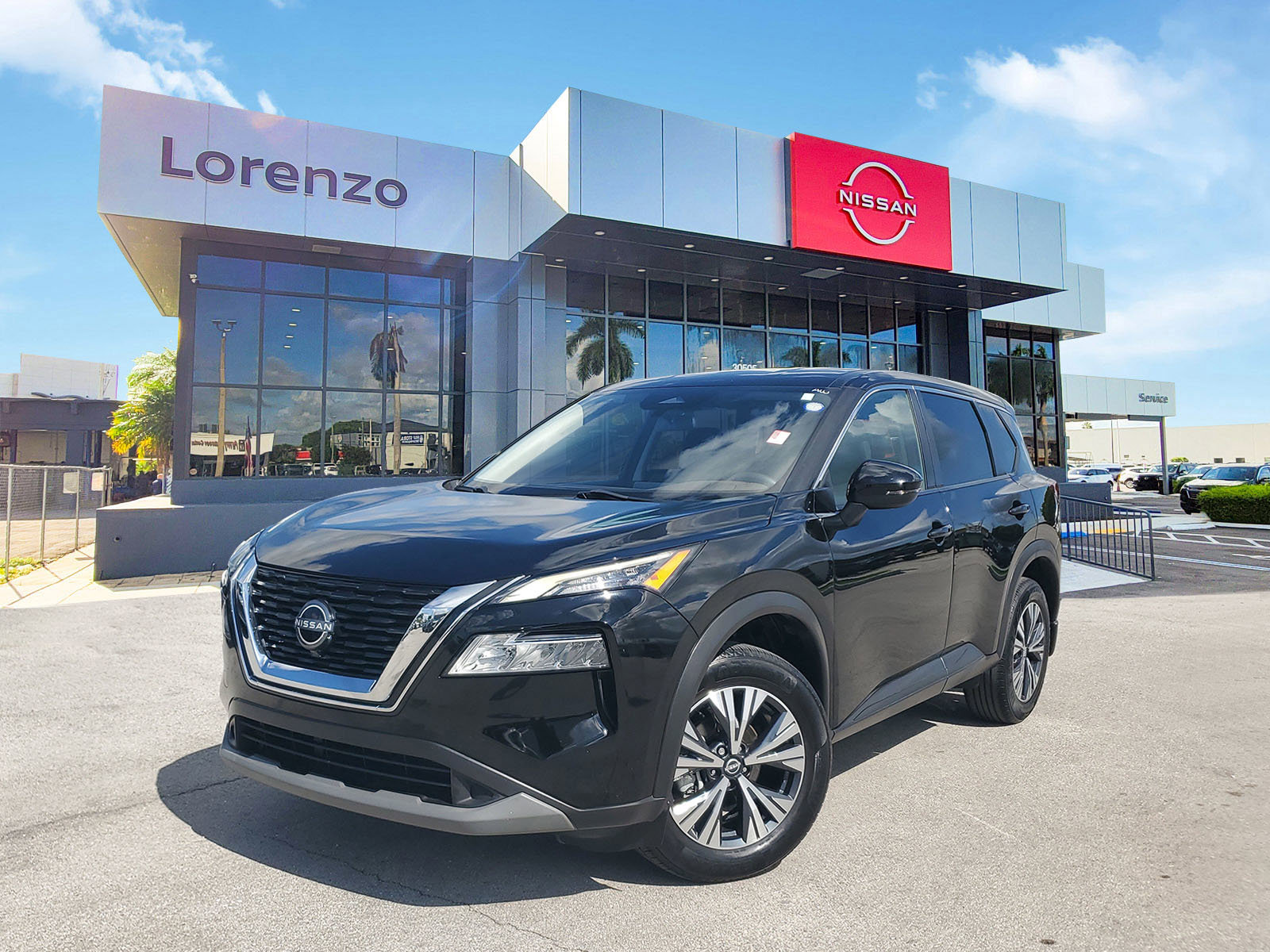 Used 2022 Nissan Rogue SV image 1