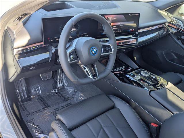 New 2026 BMW i5 eDrive40 image 3