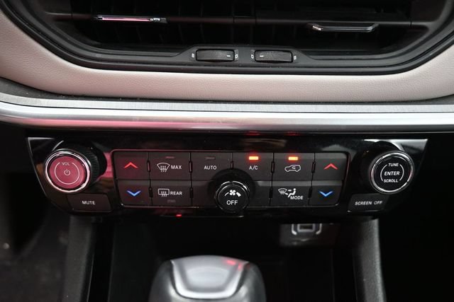 Used 2025 Jeep Compass Limited AWD/4WD image 22