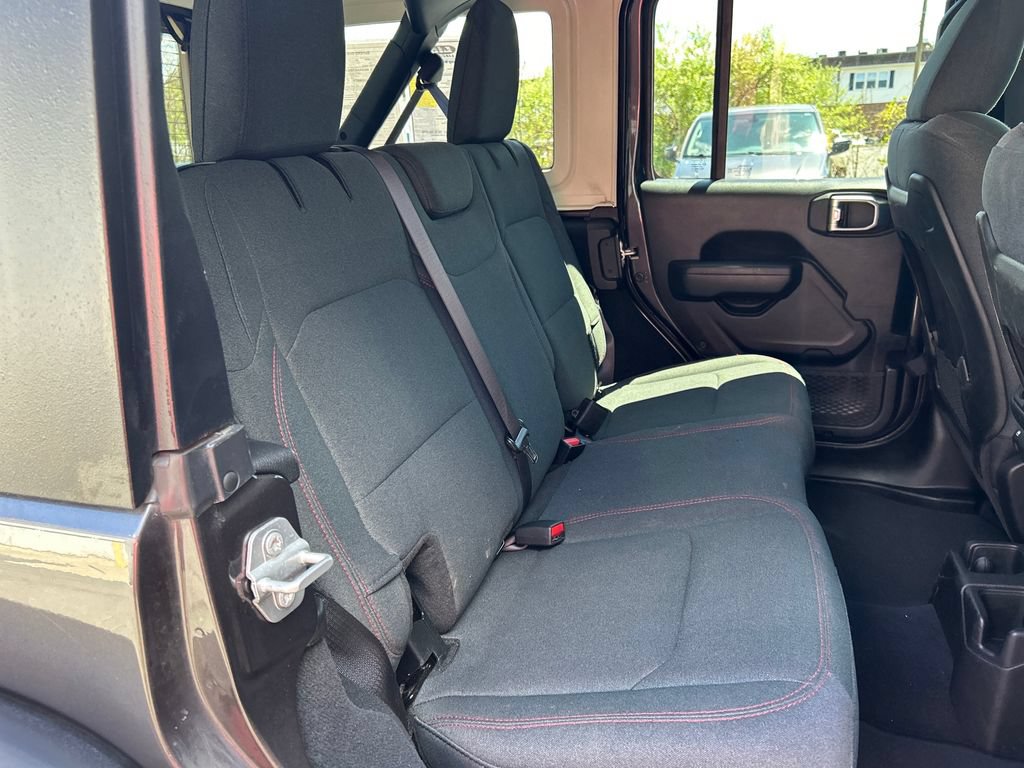 Certified 2025 Jeep Wrangler Unlimited Rubicon AWD/4WD image 30
