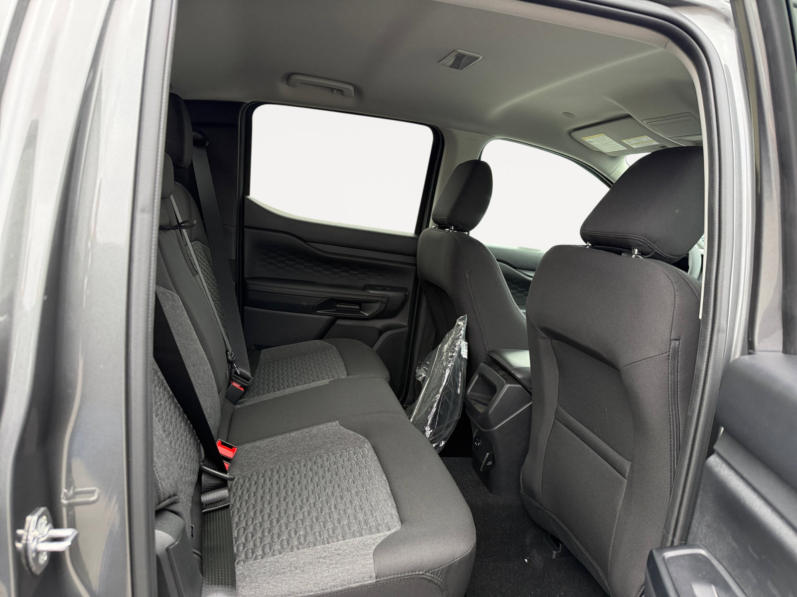 New 2026 Ford Ranger XLT w/ Black Appearance Package AWD/4WD image 18