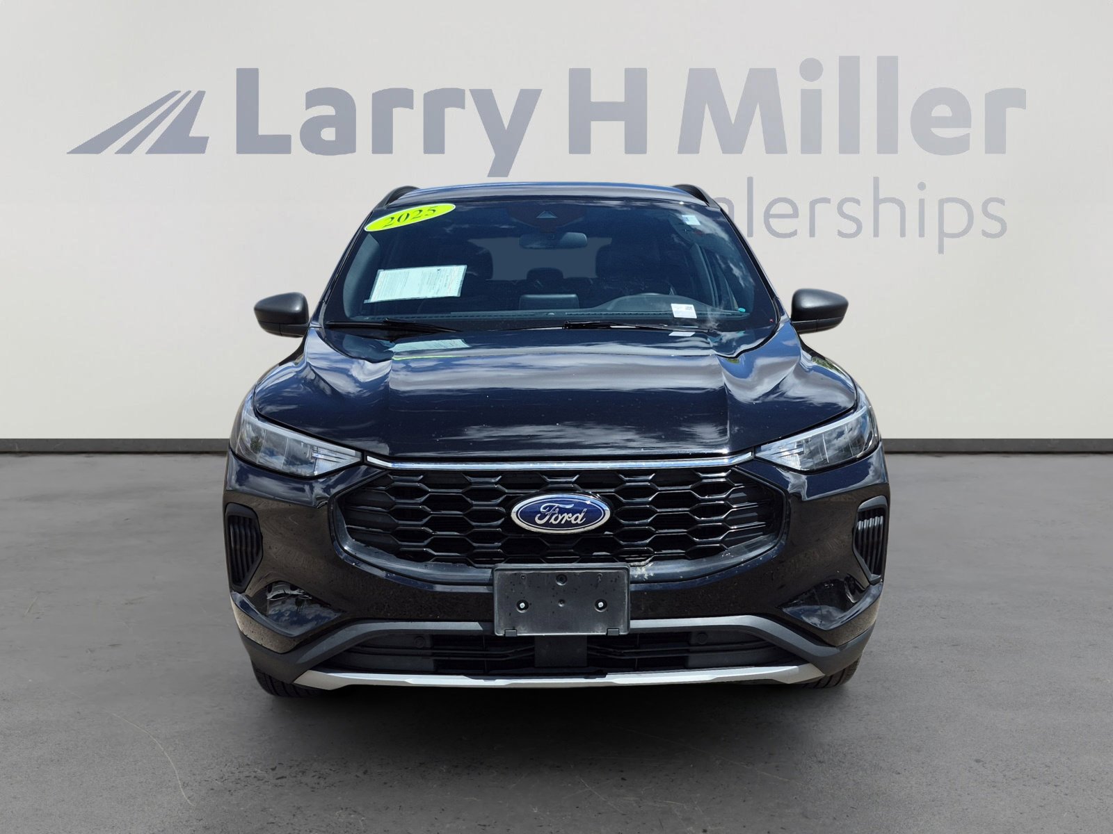Used 2025 Ford Escape ST-Line image 8