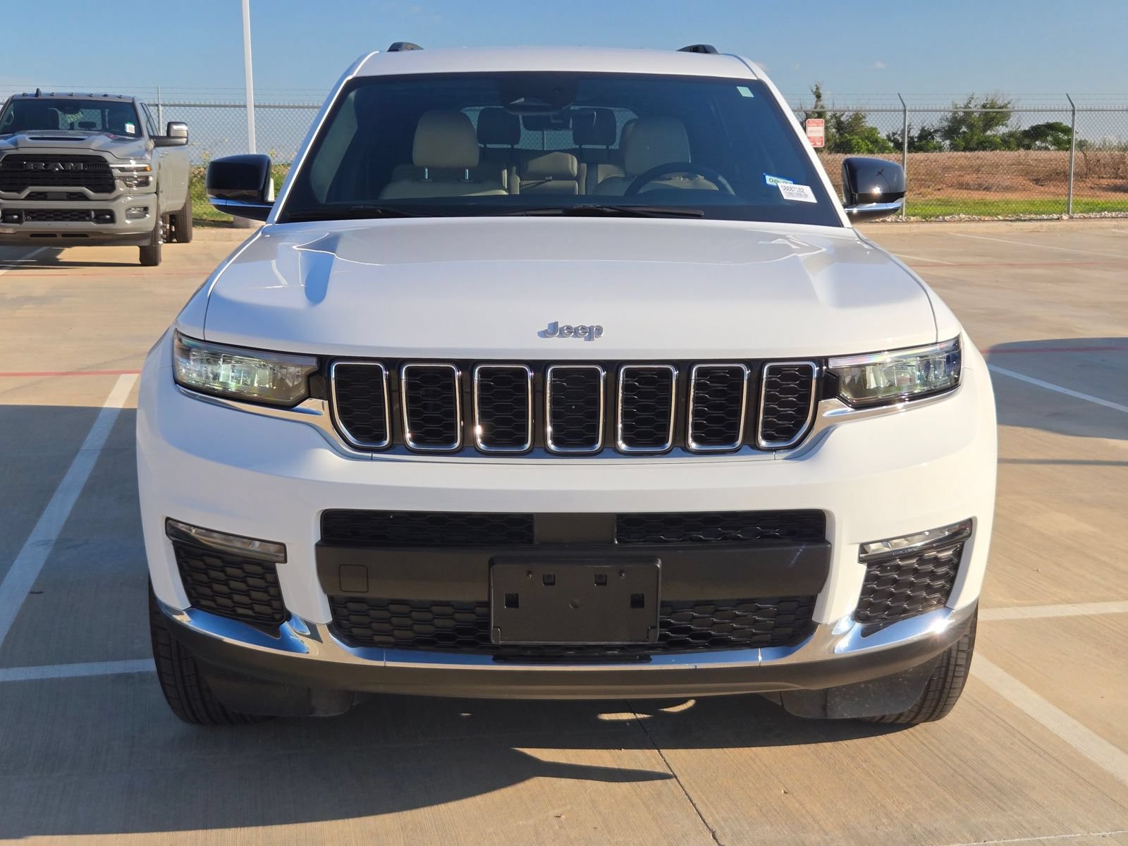 Used 2025 Jeep Grand Cherokee L Limited RWD image 8
