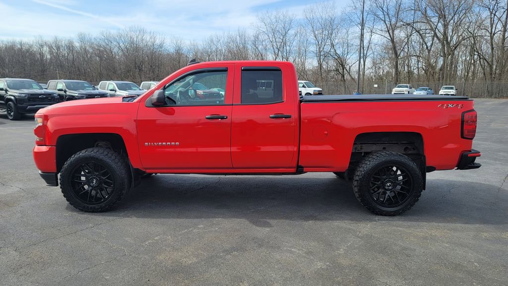 Used 2018 Chevrolet Silverado 1500 Custom w/ Custom Convenience Package image 7