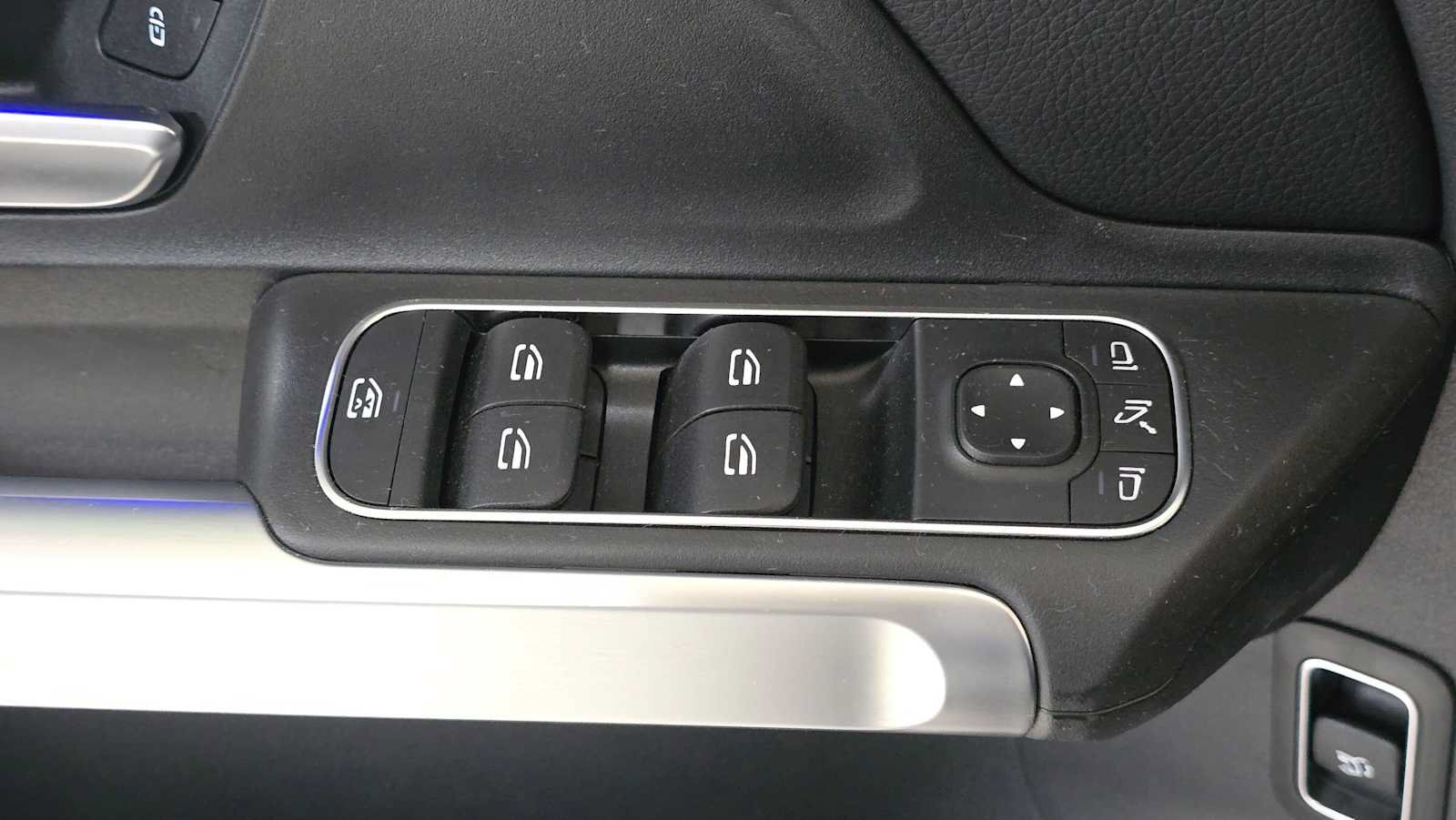 Certified 2026 Mercedes-Benz GLB 250 4MATIC image 23
