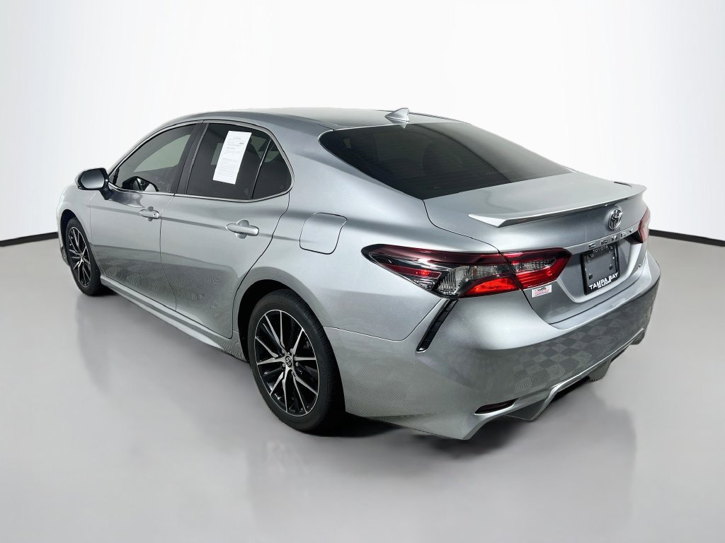 Used 2024 Toyota Camry SE FWD image 5