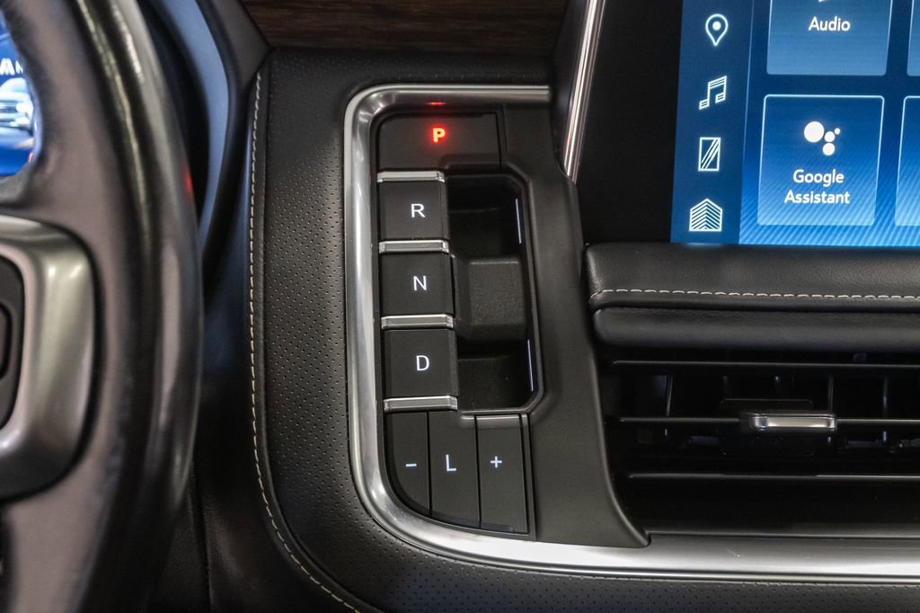 Used 2023 Chevrolet Suburban Premier AWD/4WD image 15