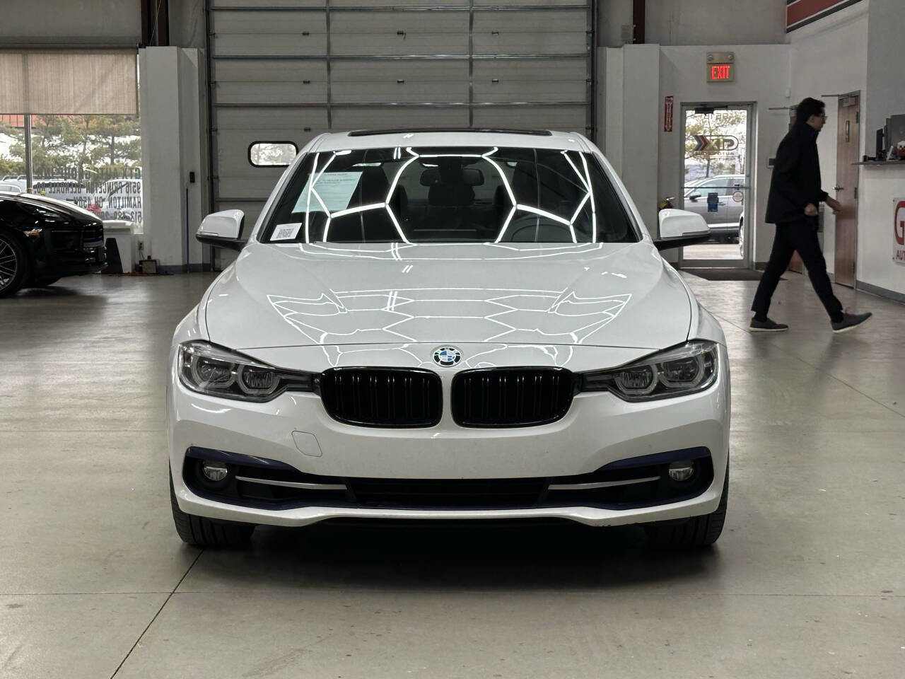 Used 2018 BMW 330i xDrive 330i xDrive AWD 4dr Sedan w/ Convenience Package image 6