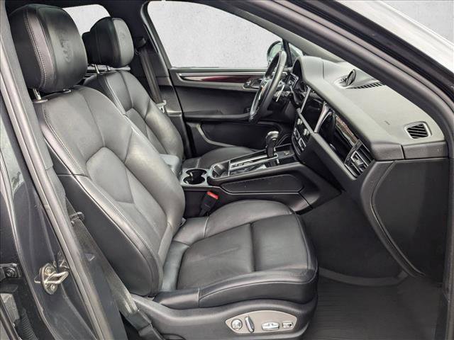 Used 2022 Porsche Macan image 23