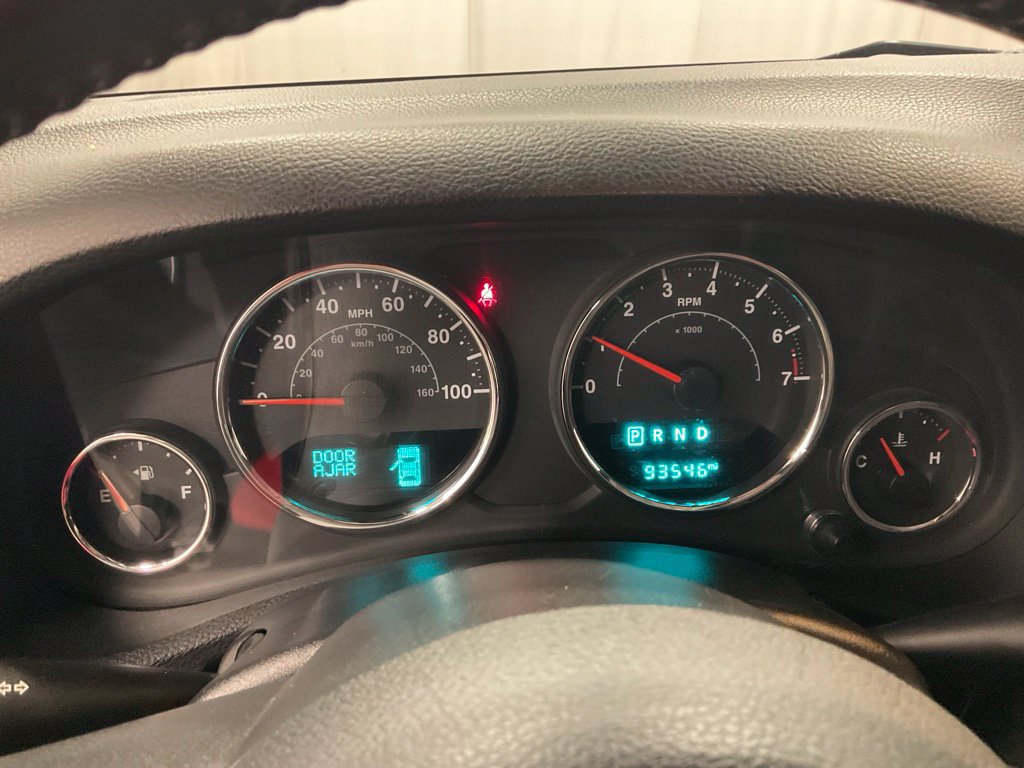 Used 2018 Jeep Wrangler Unlimited Sport AWD/4WD image 2