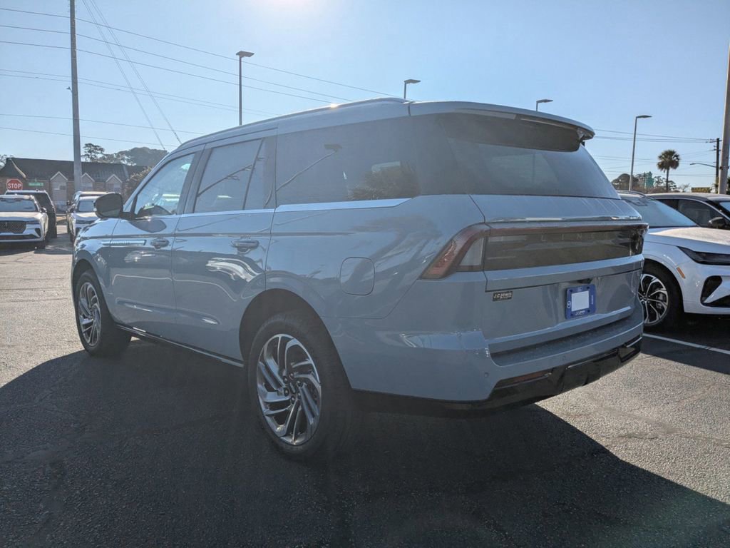 New 2026 Lincoln Navigator Reserve image 6