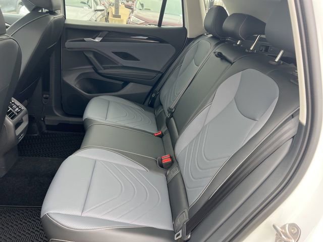 New 2026 Volkswagen Tiguan SE image 8