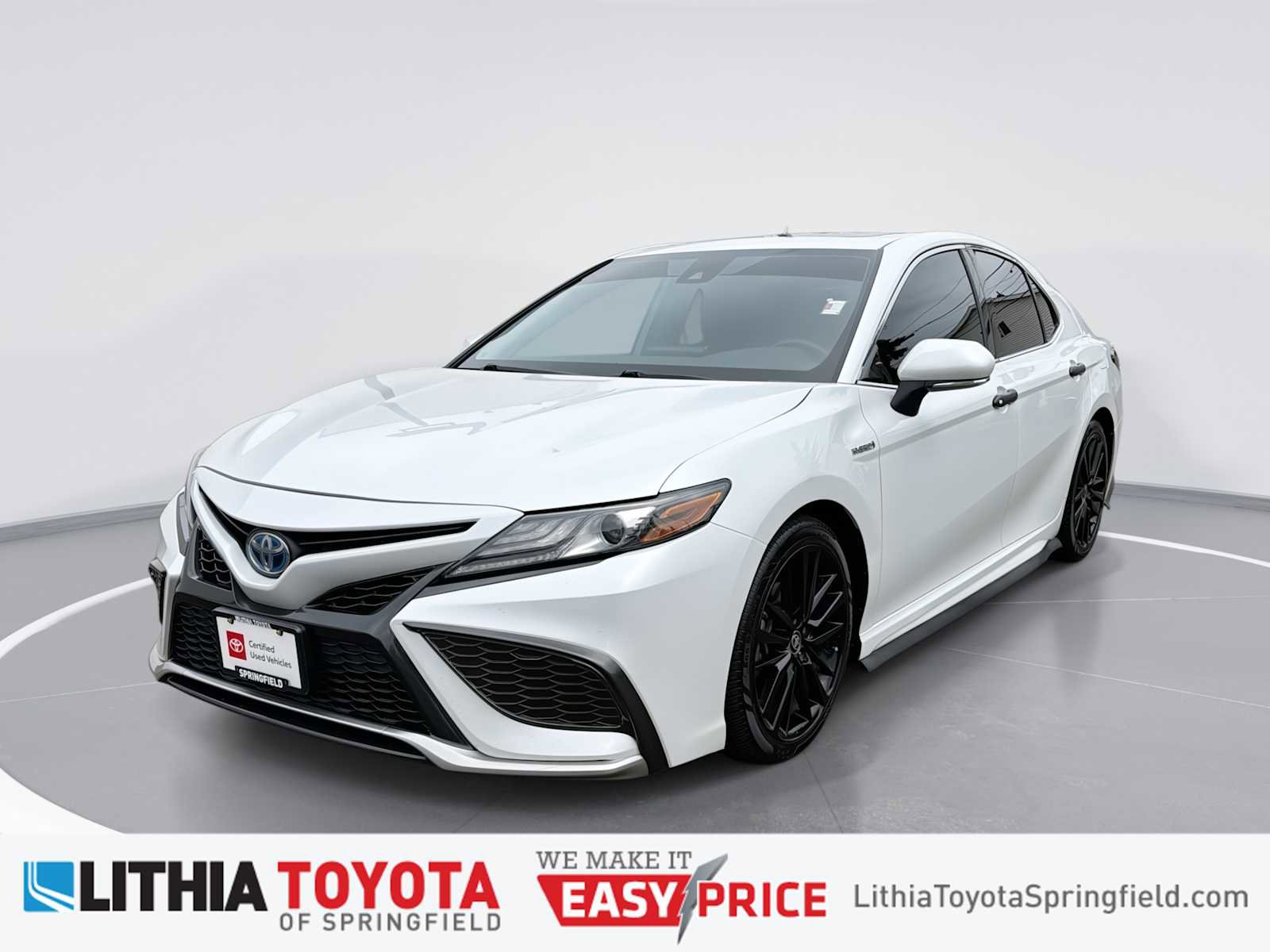 Certified 2021 Toyota Camry XSE FWD image 1