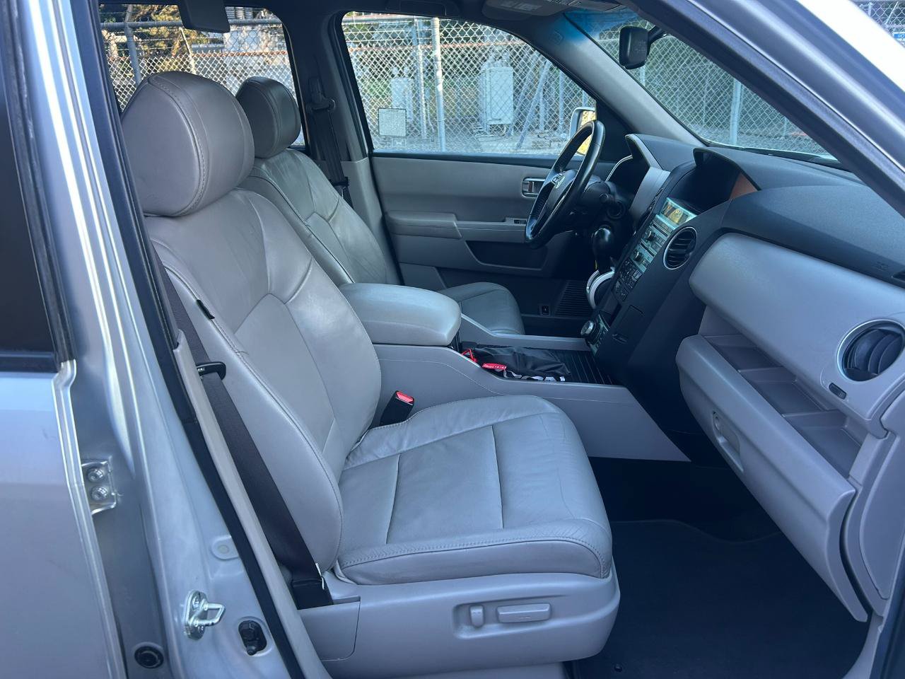 Used 2011 Honda Pilot Touring image 18