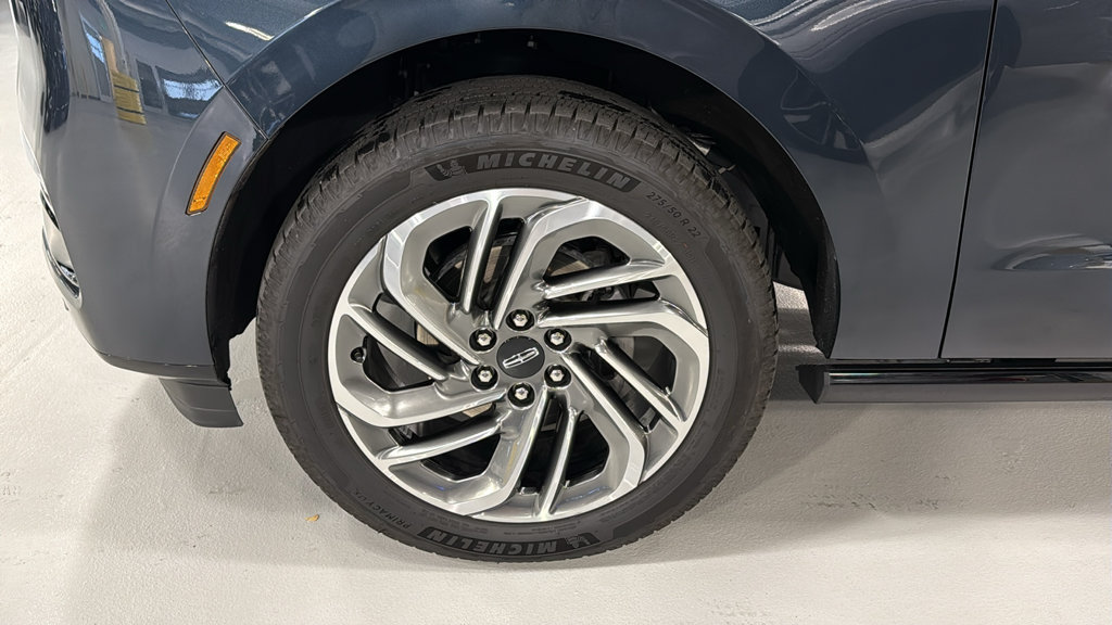 Used 2026 Lincoln Navigator L Reserve AWD/4WD image 8