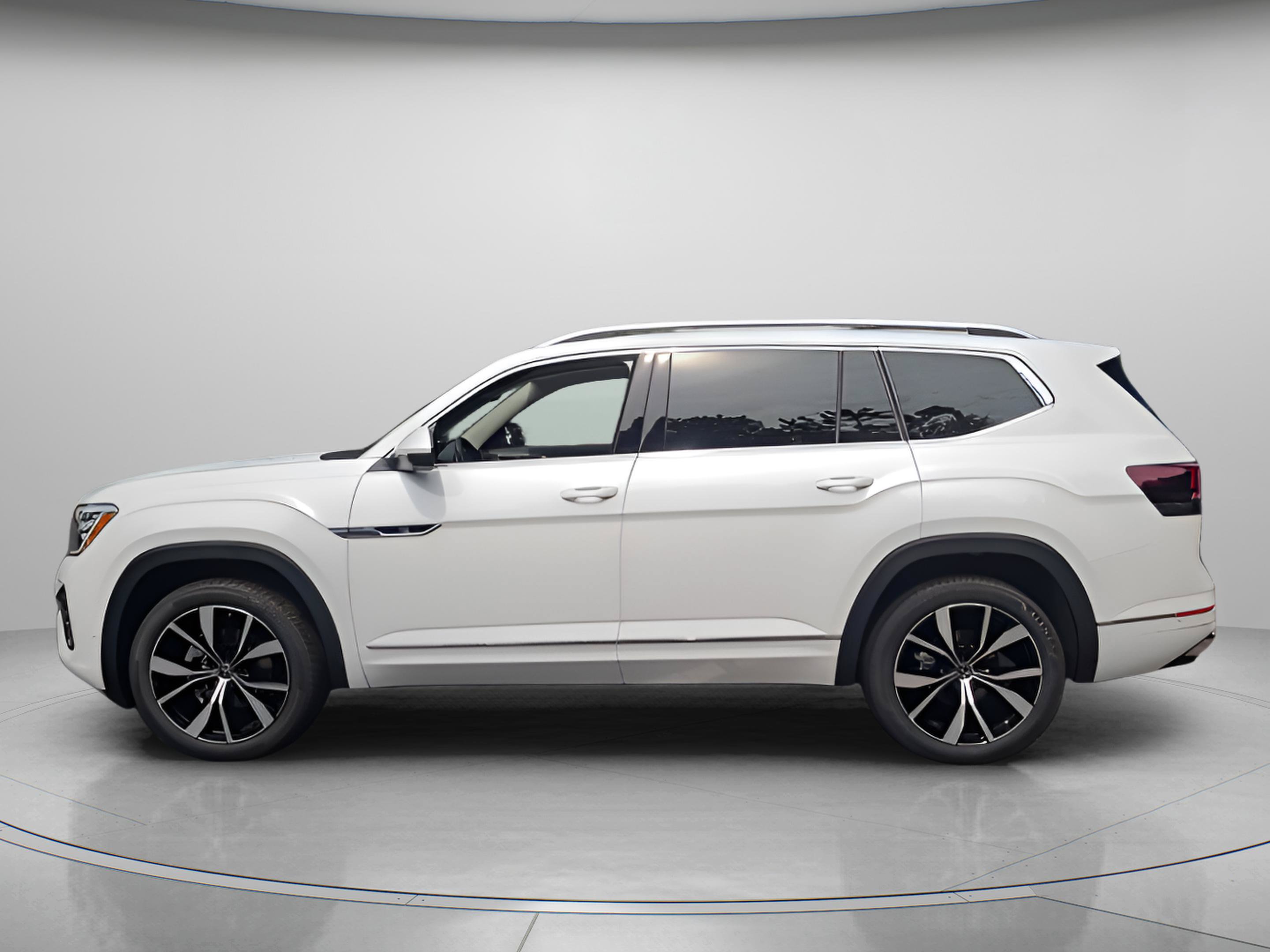 New 2026 Volkswagen Atlas SEL Premium R-Line AWD/4WD image 2