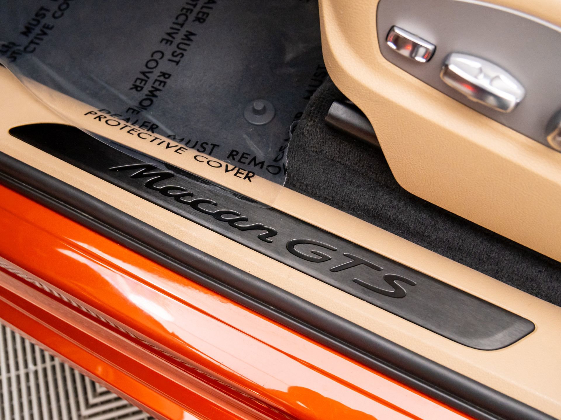 Certified 2022 Porsche Macan GTS AWD/4WD image 18