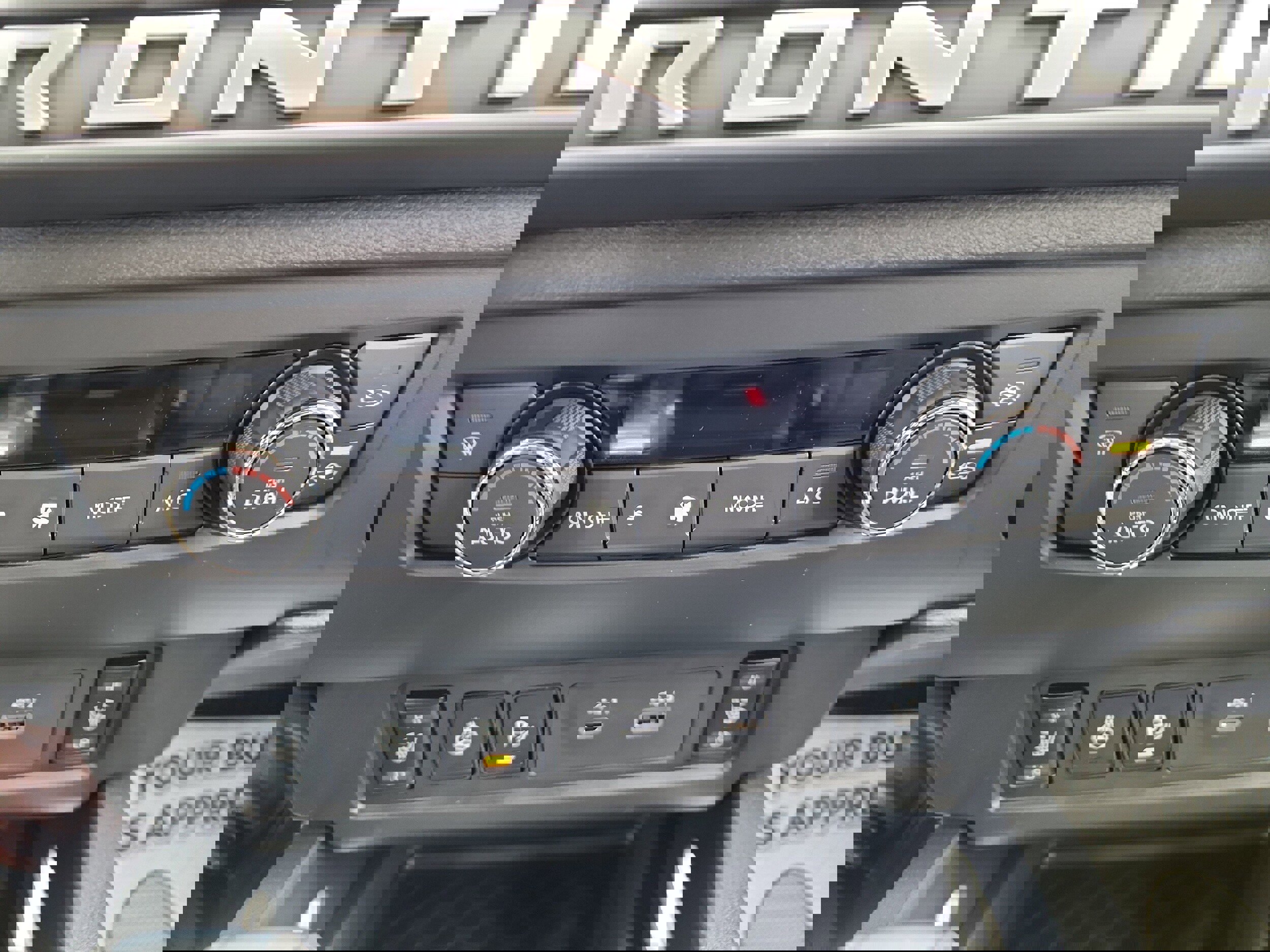 New 2026 Nissan Frontier SV image 15