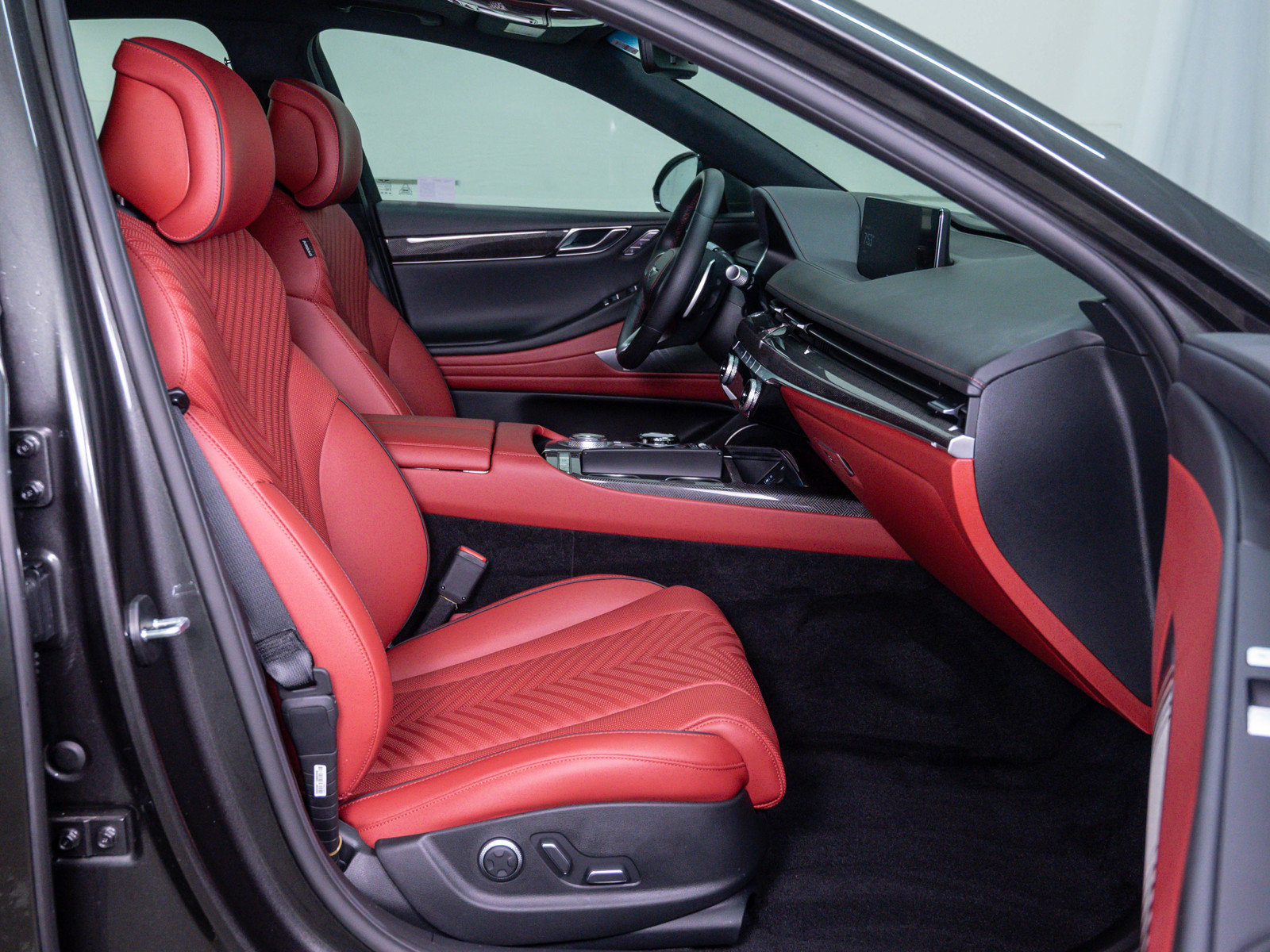 Used 2024 Genesis G80 3.5T Sport w/ Sport Prestige Package AWD/4WD image 10