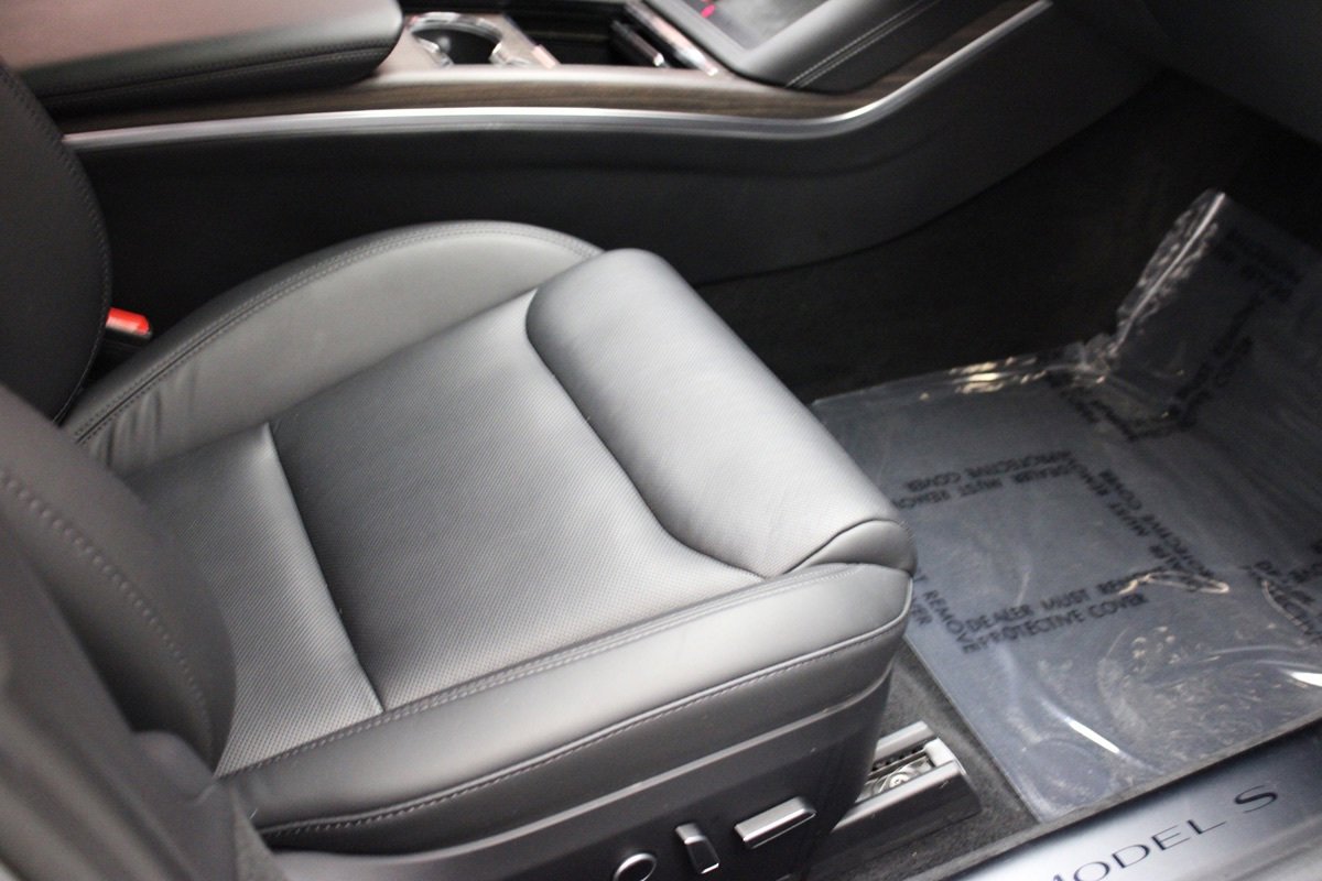 Used 2023 Tesla Model S AWD image 45
