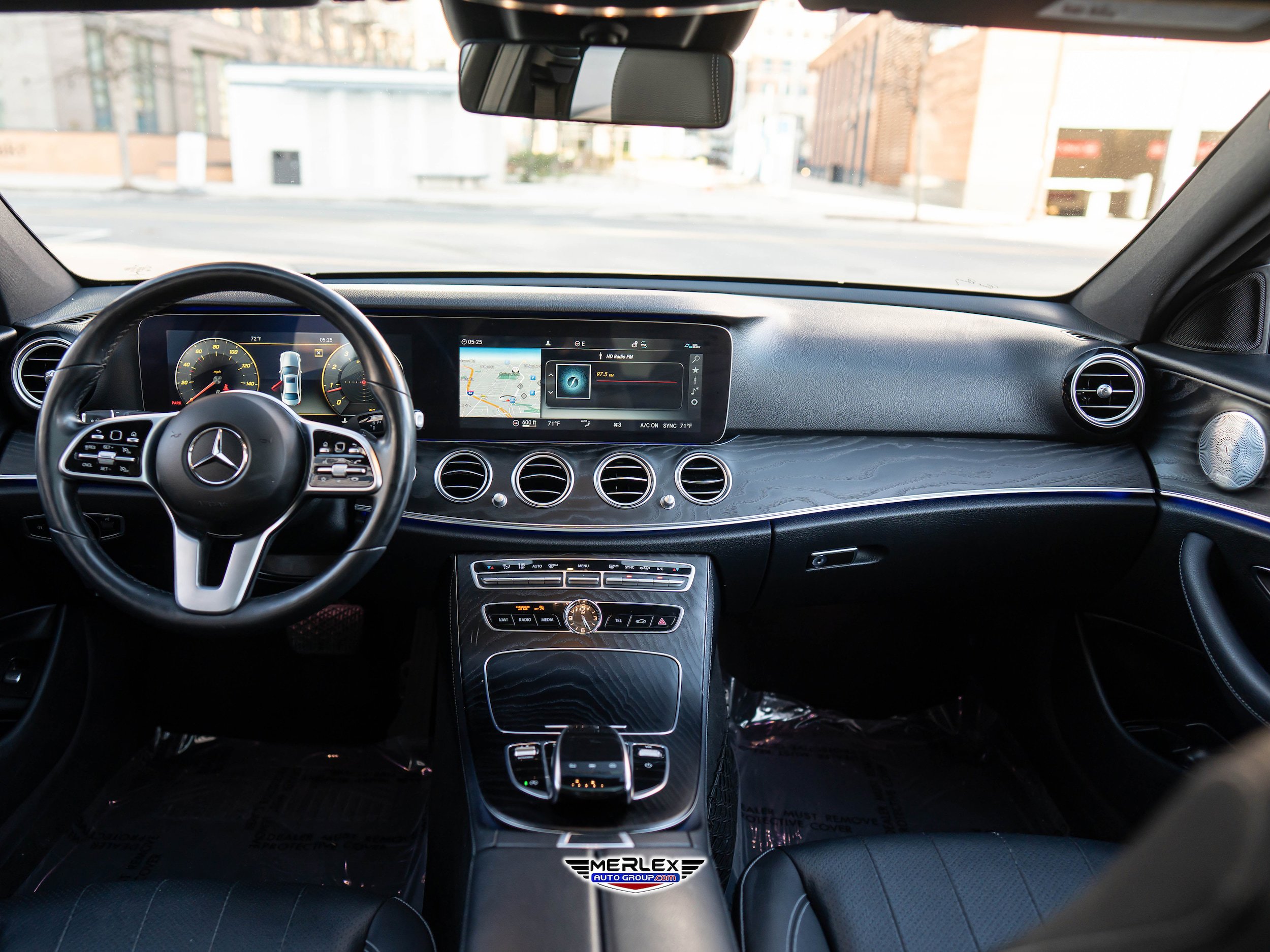 Used 2019 Mercedes-Benz E 300 4MATIC w/ Premium 1 Package image 15