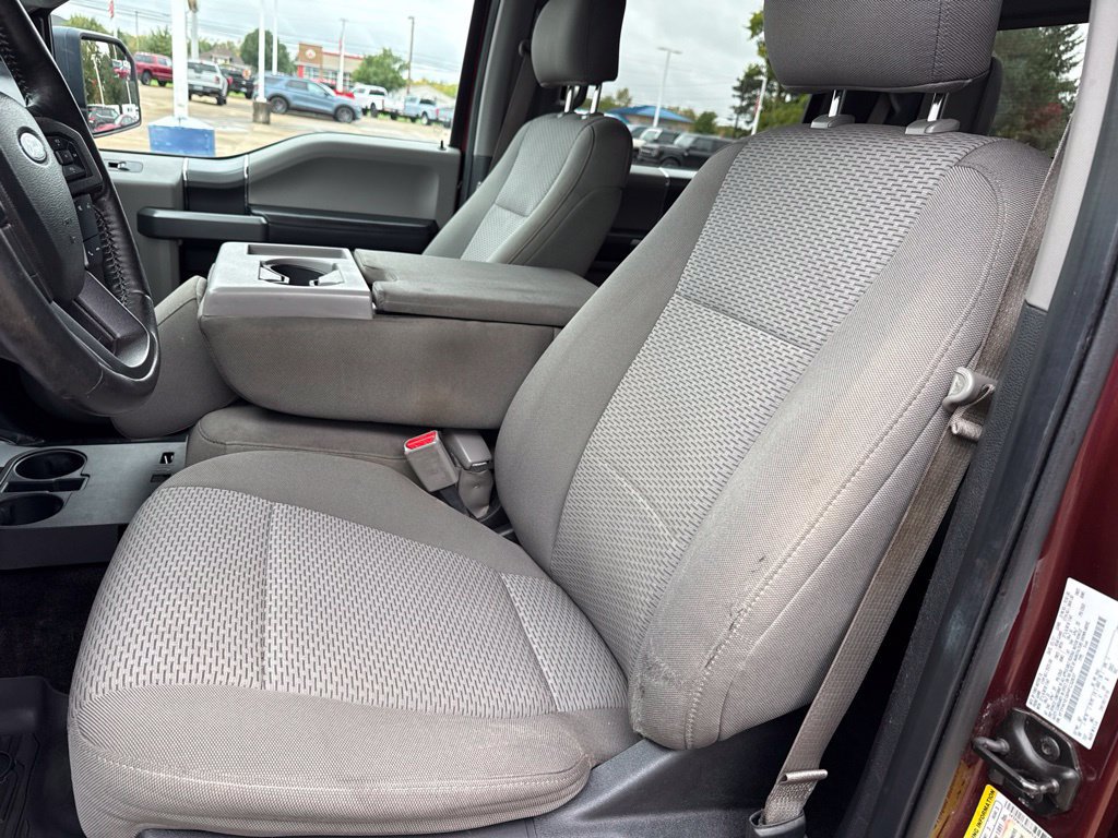 Used 2017 Ford F150 XLT w/ Equipment Group 302A Luxury AWD/4WD image 8