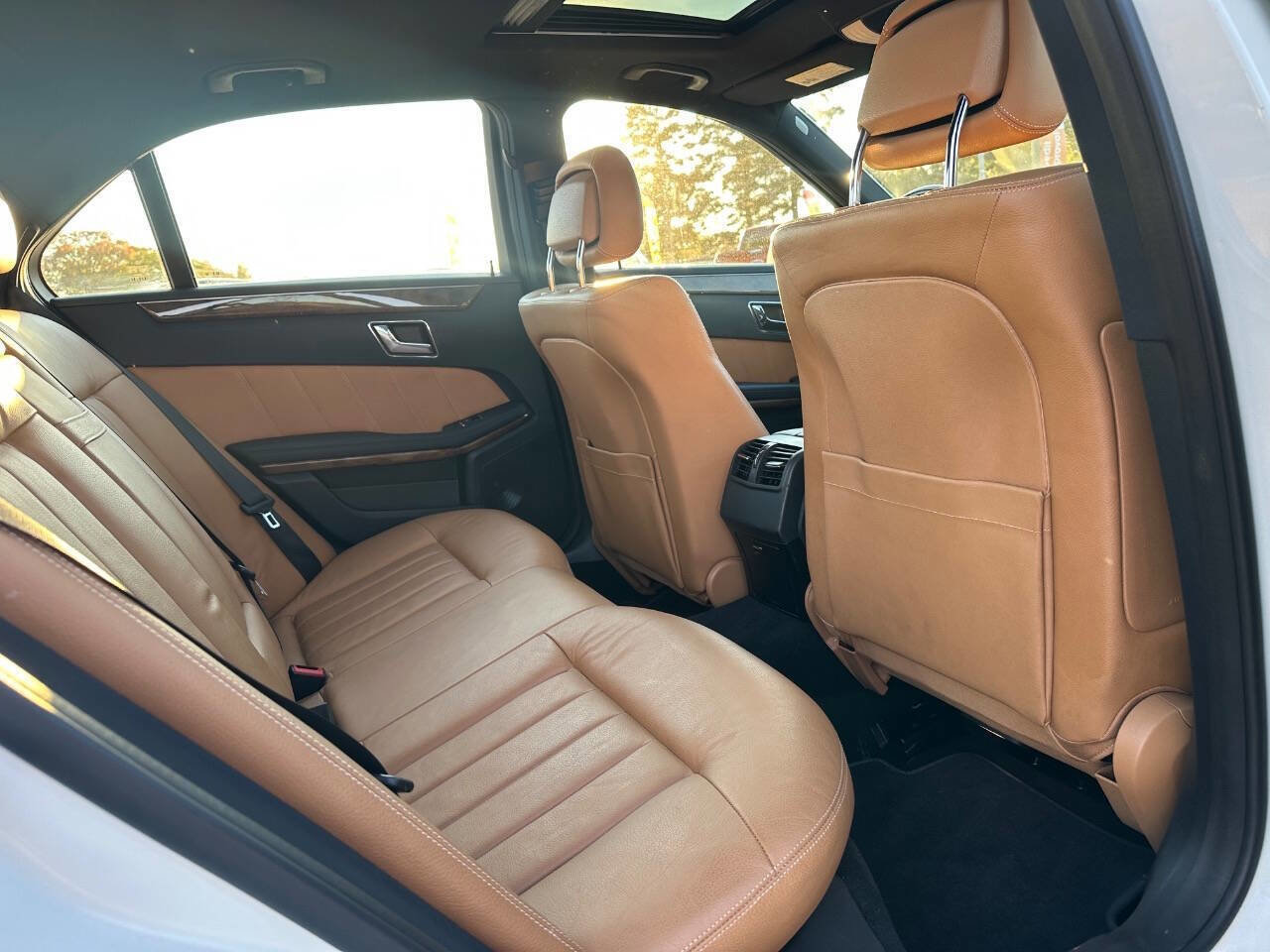 Used 2011 Mercedes-Benz E 350 4MATIC Sedan image 24