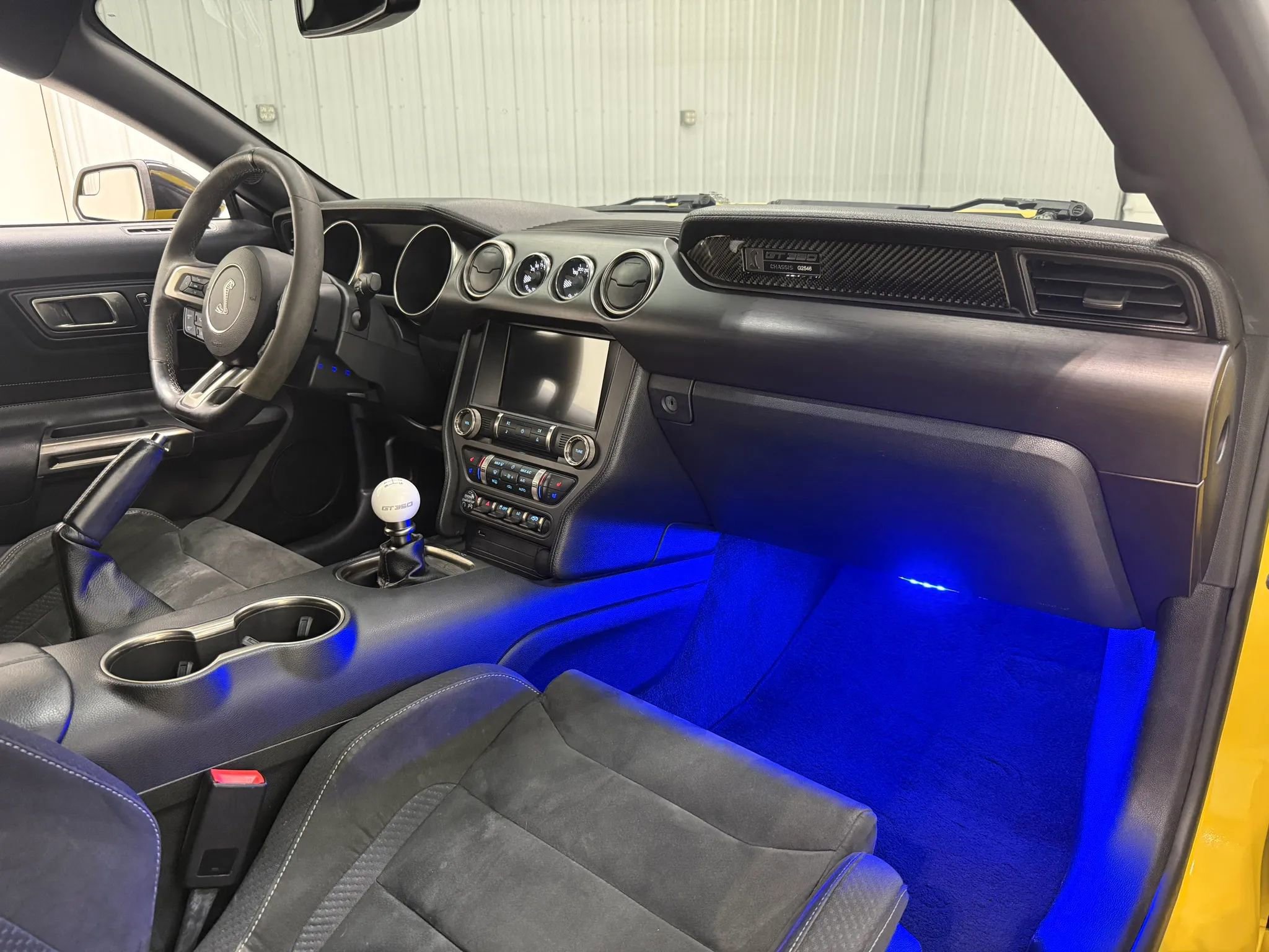 Used 2016 Ford Mustang Shelby GT350 w/ Technology Package RWD image 14