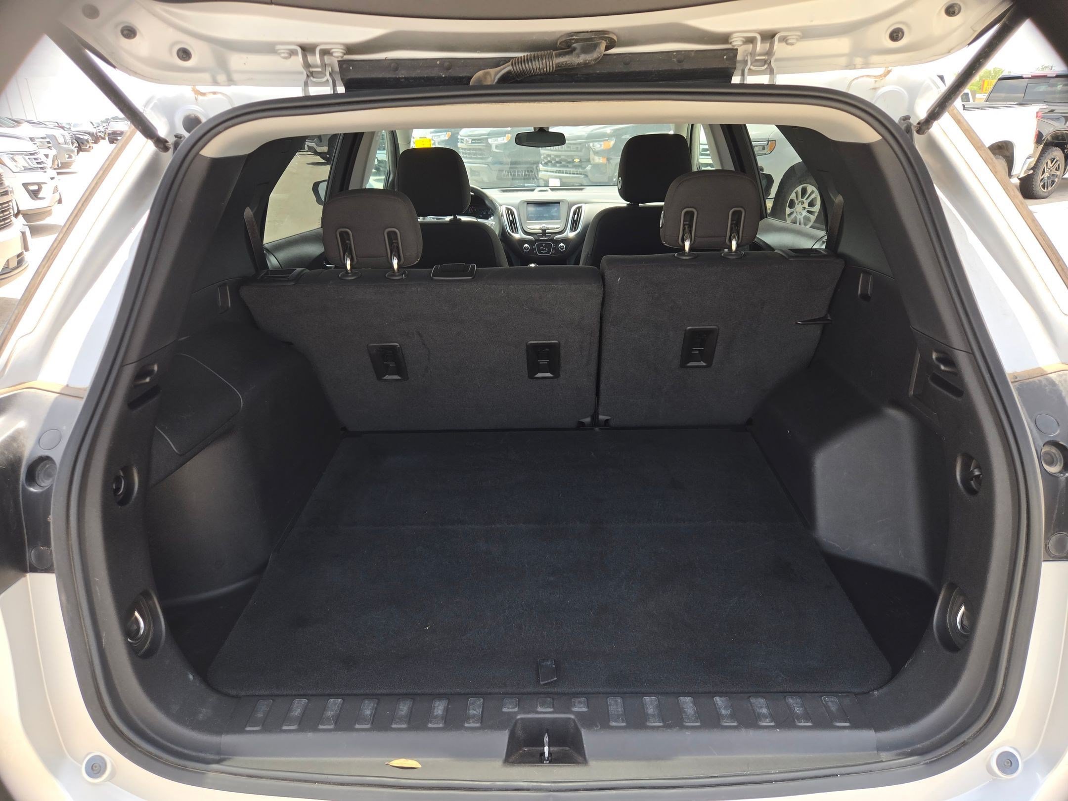 Used 2018 Chevrolet Equinox LT FWD image 21