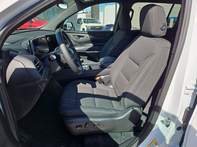 New 2027 Chevrolet Traverse LT w/ LPO, Cargo Package FWD image 19