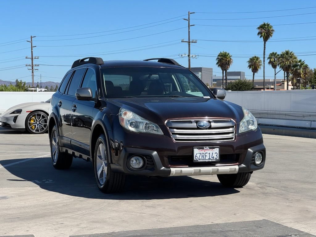 Used 2013 Subaru Outback 3.6R Limited w/ Special Appearance Pkg AWD/4WD image 2