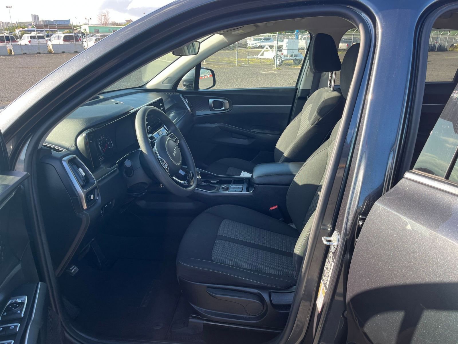 Used 2023 Kia Sorento LX FWD image 22