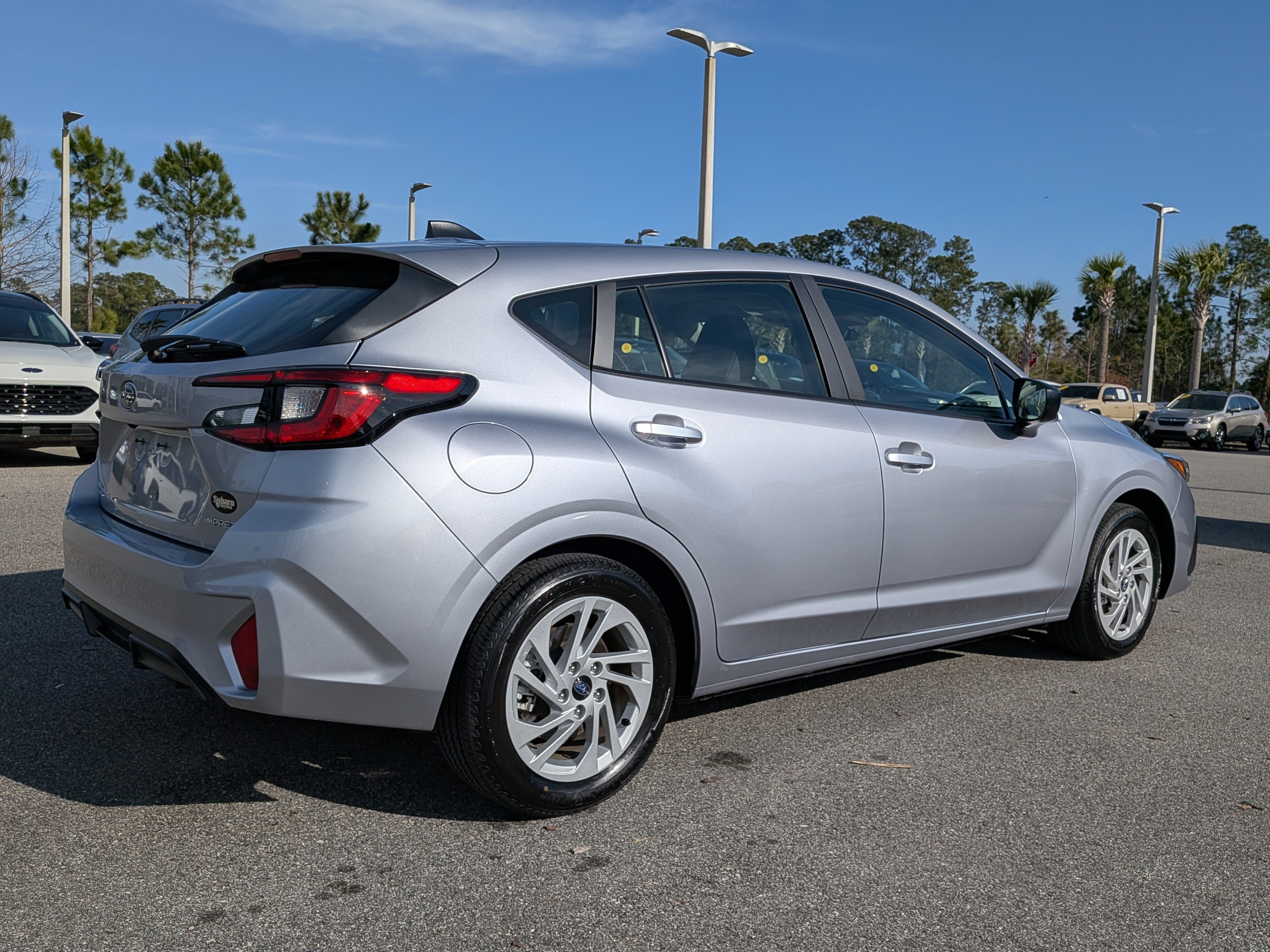 Certified 2025 Subaru Impreza 2.0i image 4