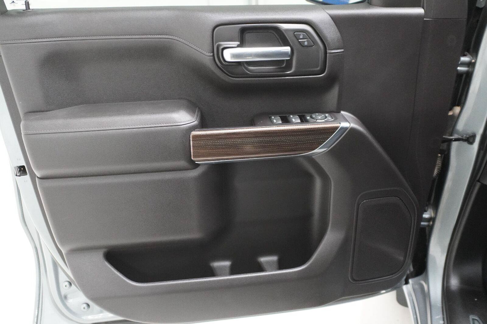 Used 2020 Chevrolet Silverado 1500 LT w/ Texas Edition RWD image 5