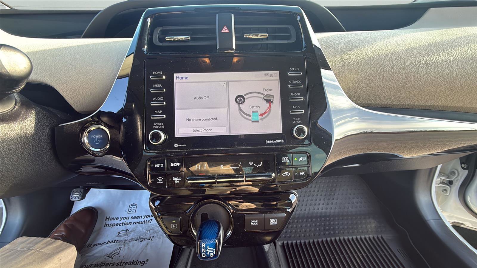 Used 2022 Toyota Prius LE image 17