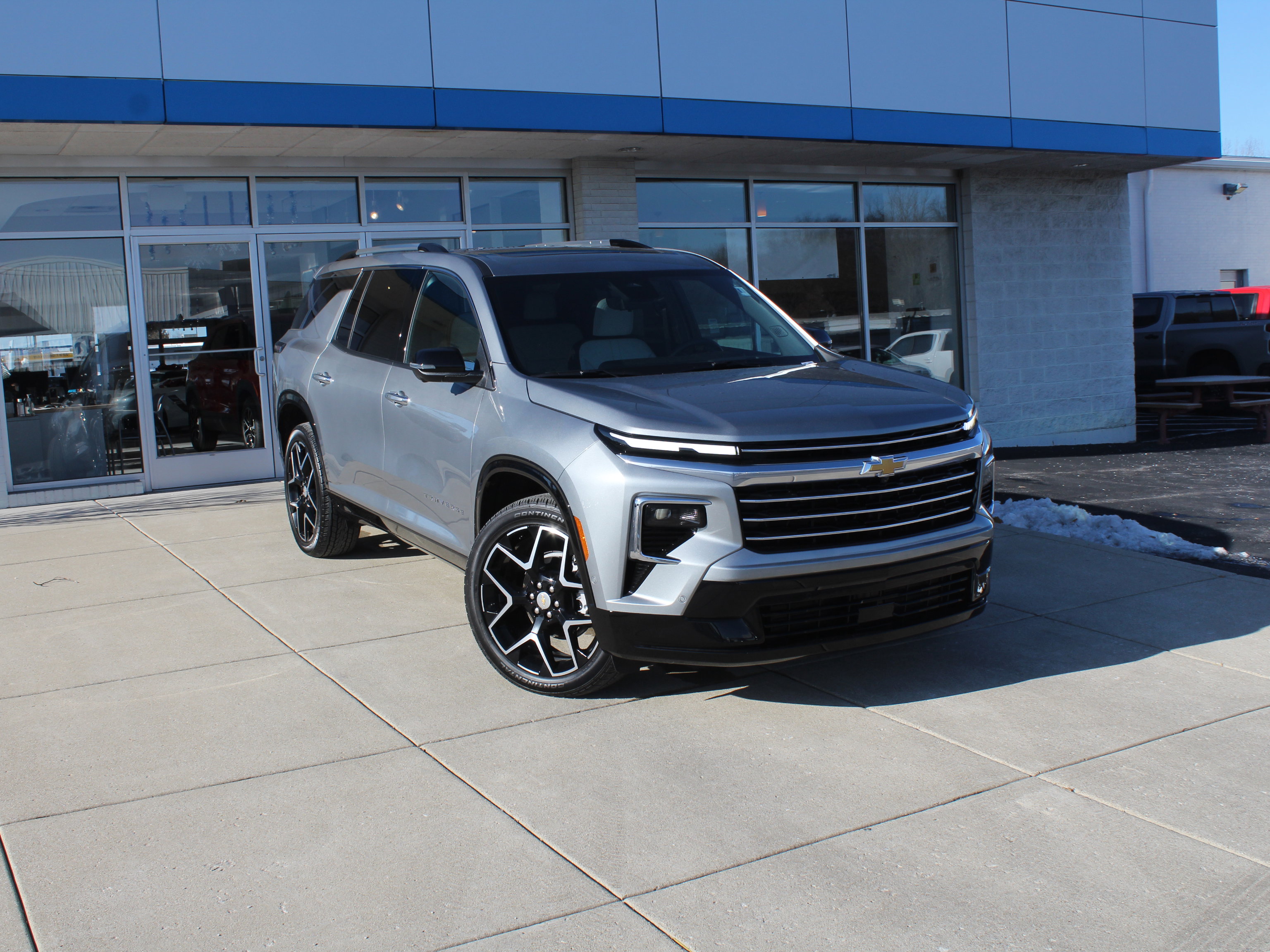 New 2026 Chevrolet Traverse High Country w/ LPO, Floor Liner Package image 2