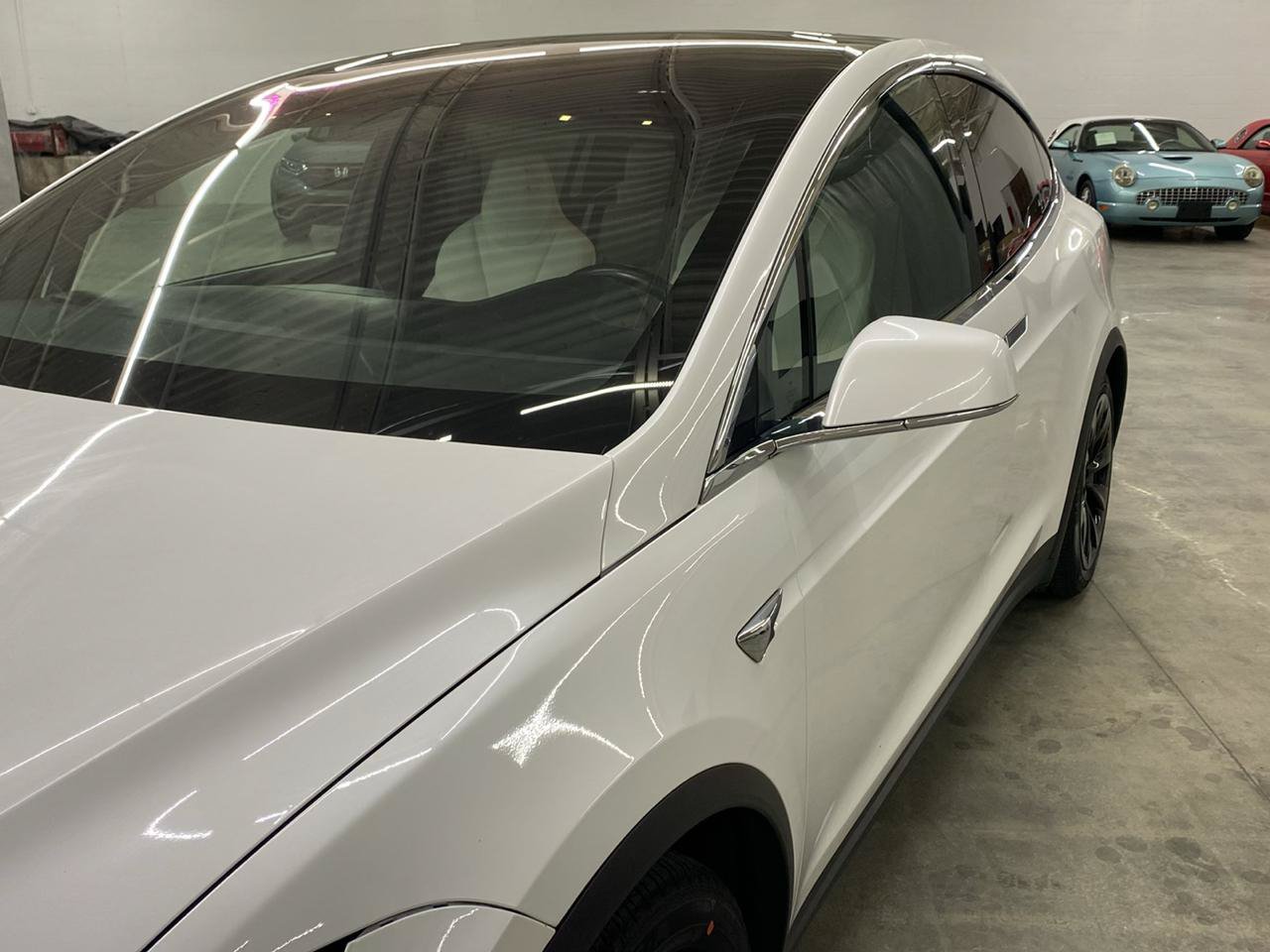 Used 2018 Tesla Model X 75D AWD/4WD image 2