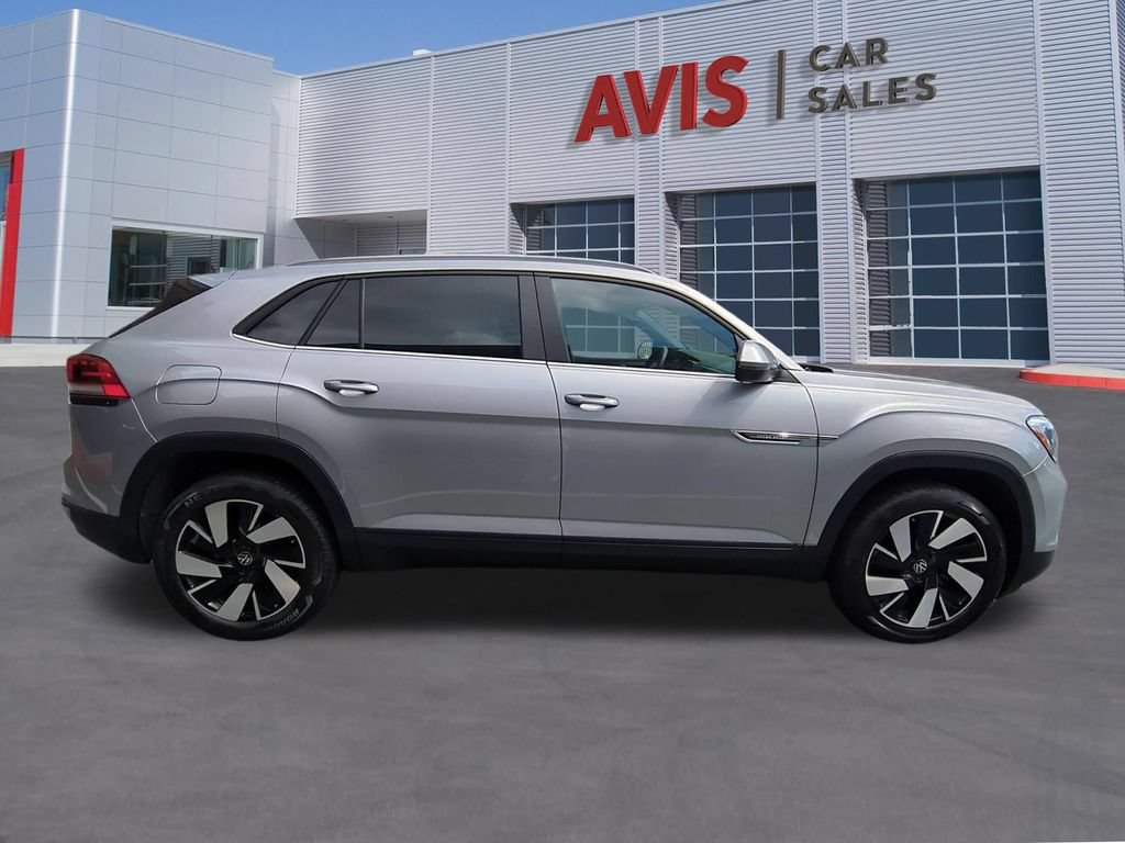Used 2025 Volkswagen Atlas Cross Sport SE FWD image 5