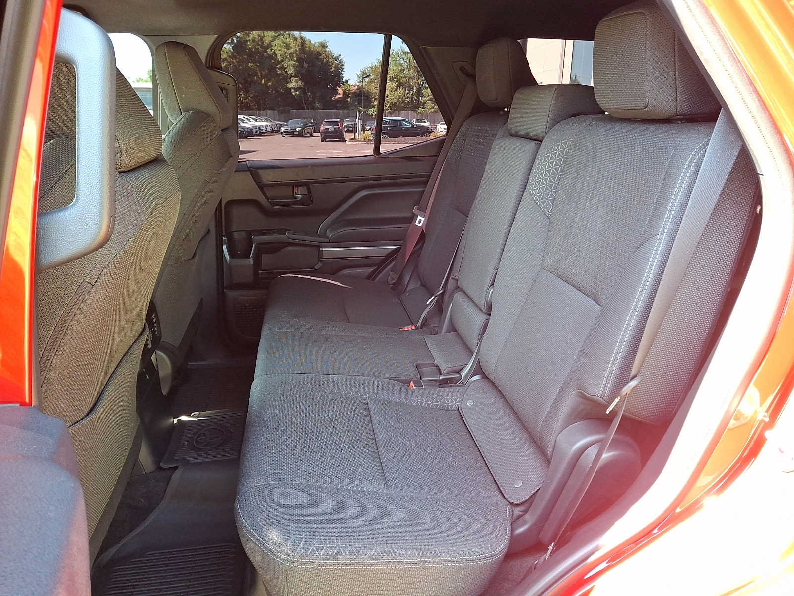 Used 2025 Toyota 4Runner SR5 AWD/4WD image 9